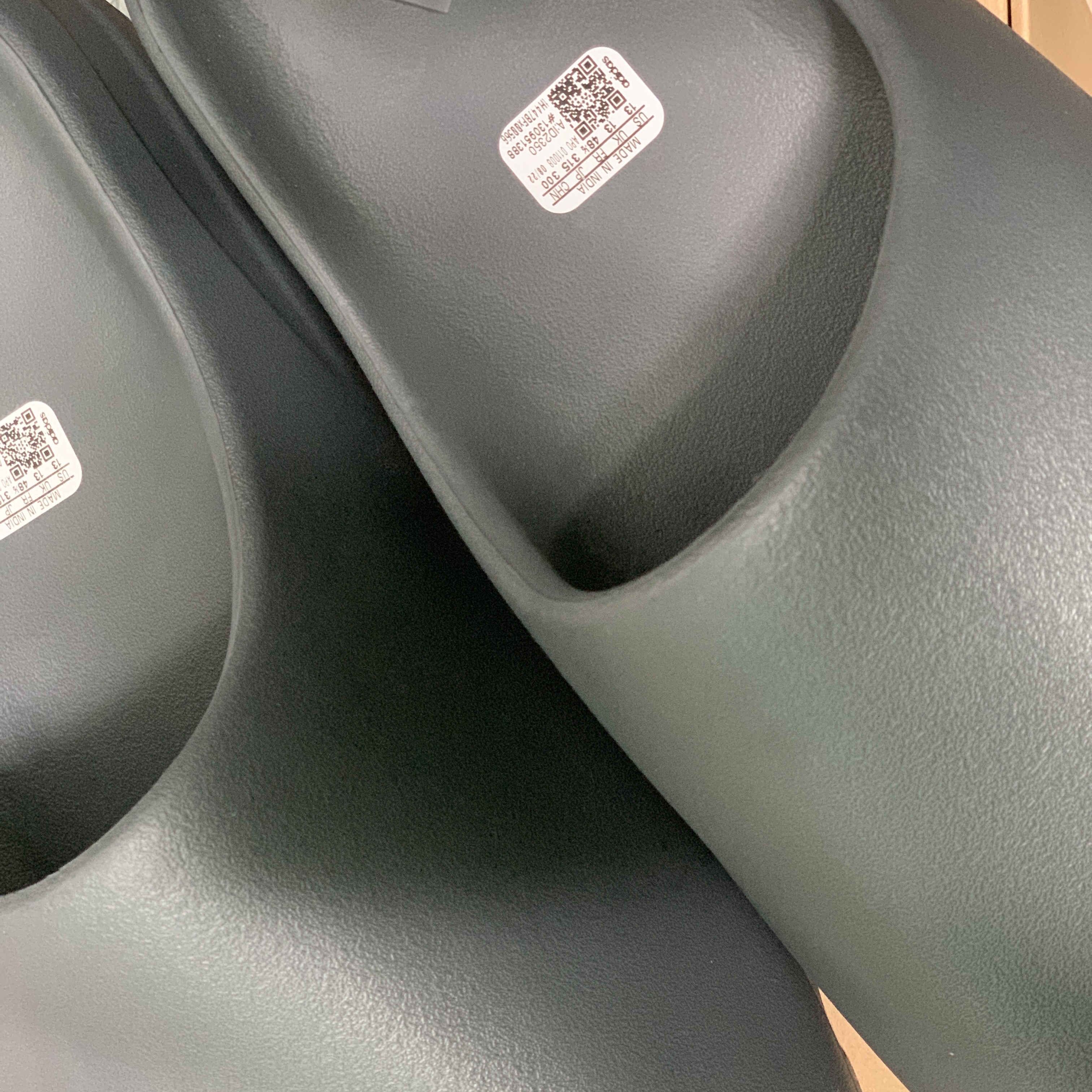 Adidas Yeezy Slide Slate Grey 착용 스타일