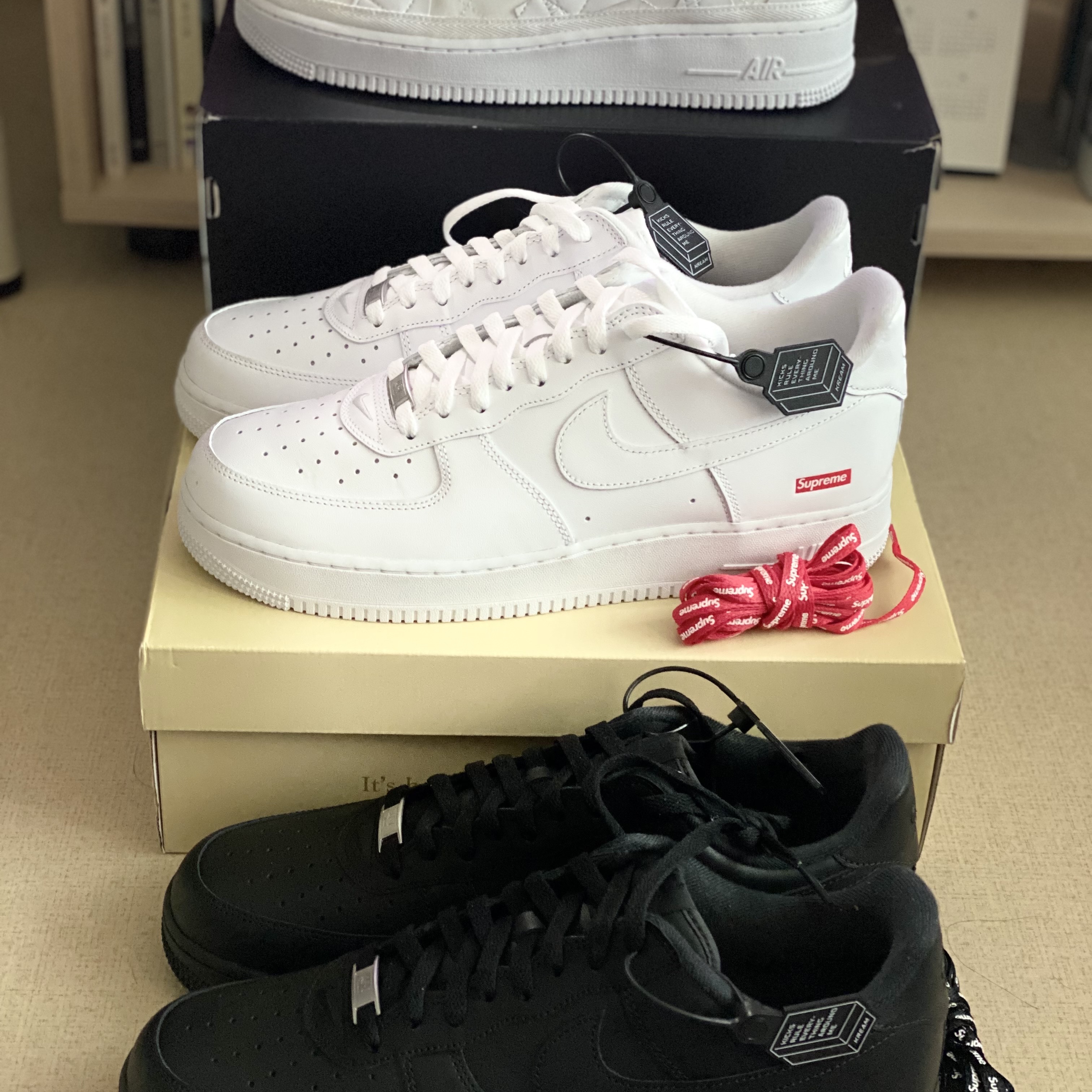 Nike x Supreme Air Force 1 Low White 착용 스타일