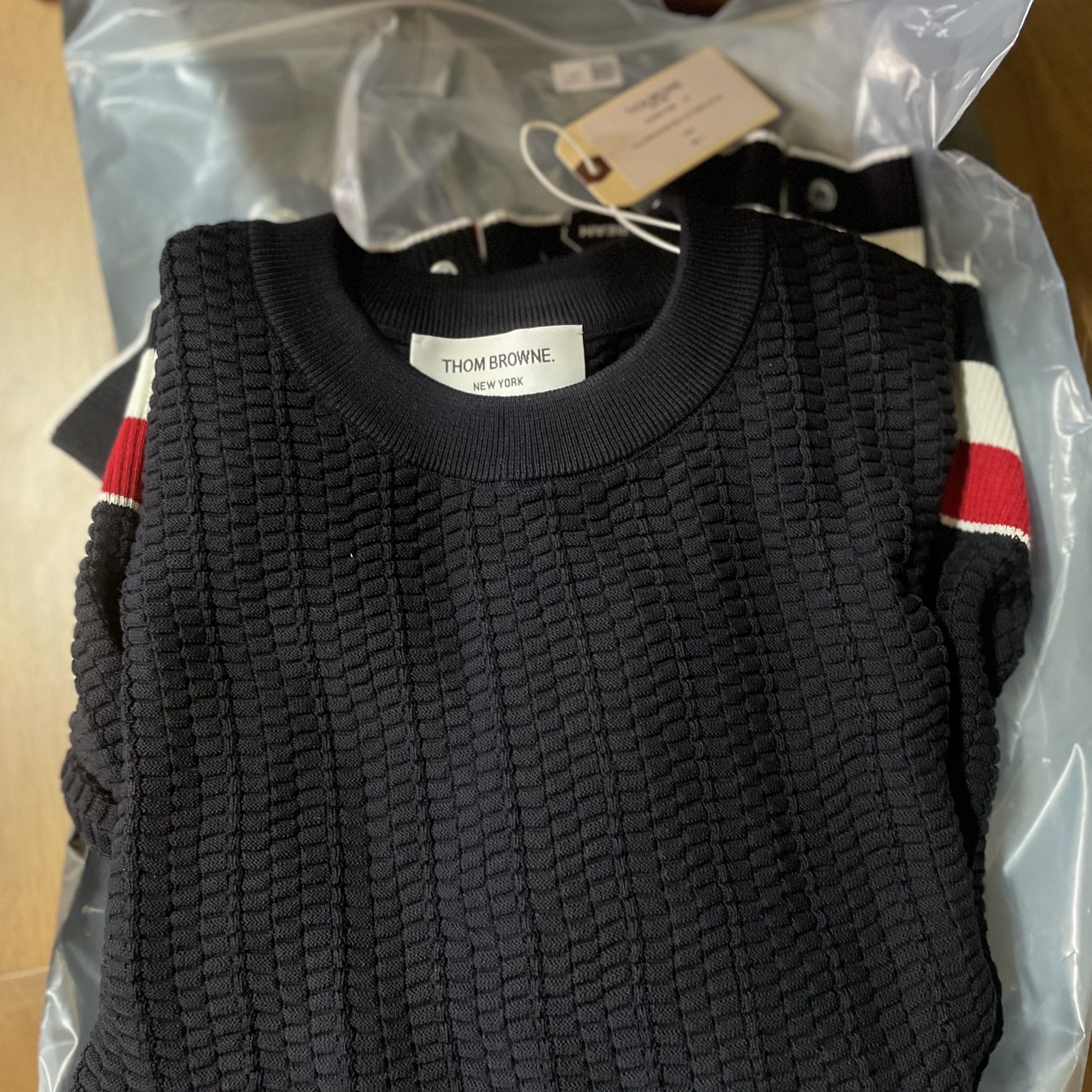 Thom Browne Textured Cotton RWB Rib Pullover Navy 착용 스타일