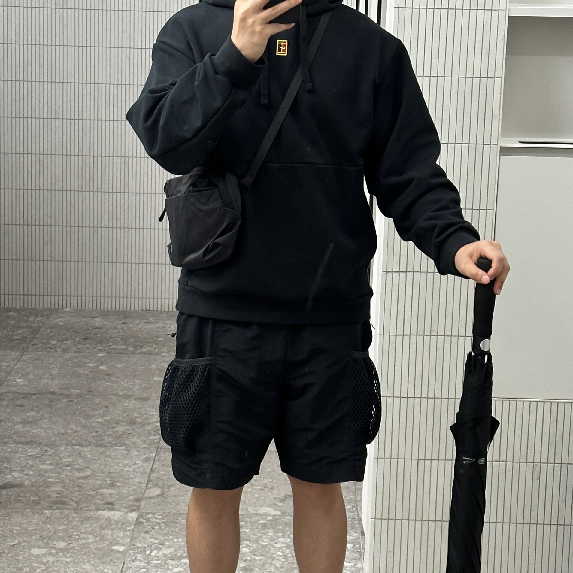 Arc'teryx Heliad 6 Crossbody Bag Black 착용 스타일
