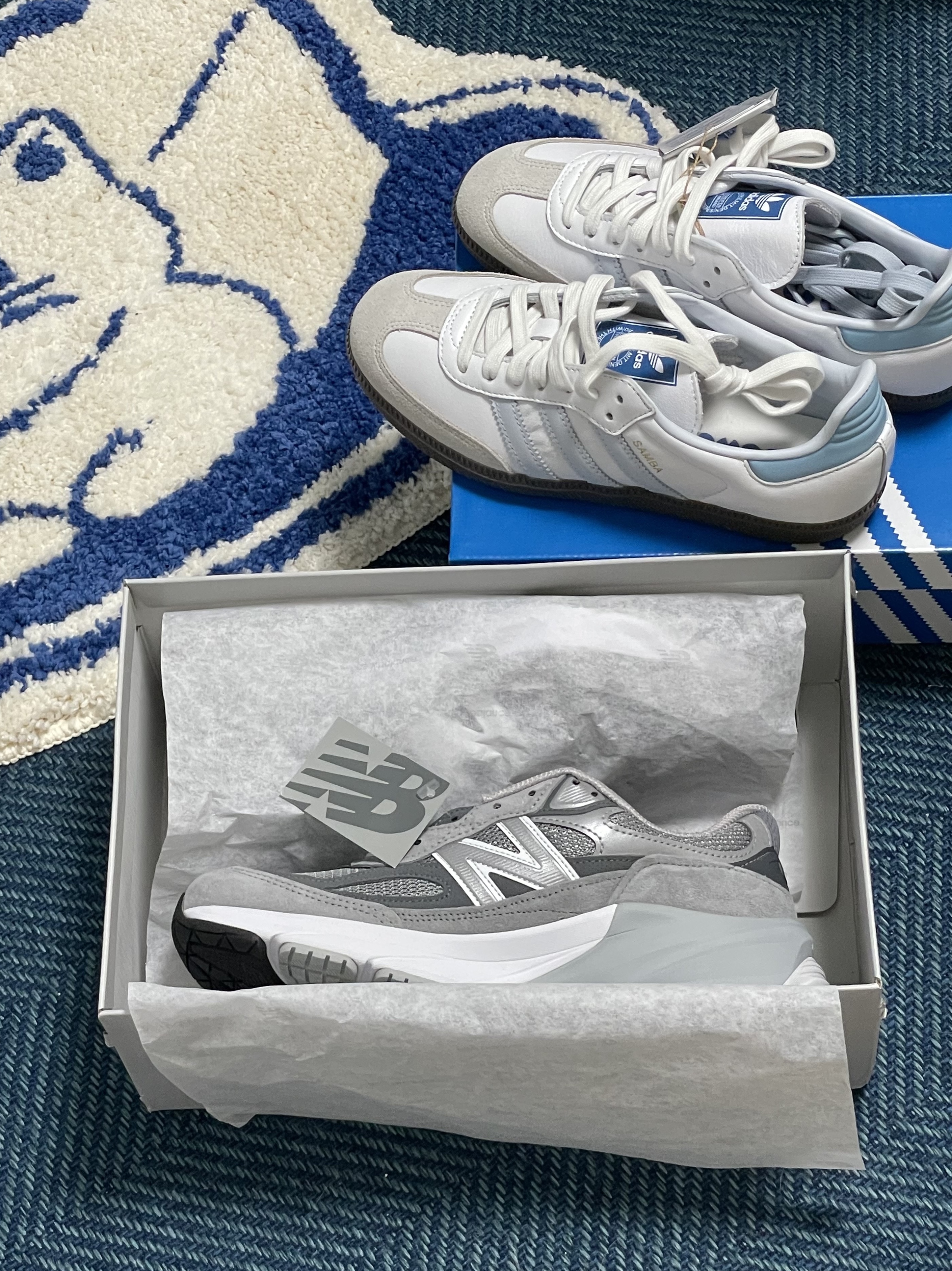 Adidas Samba OG Core White Halo Blue 착용 스타일