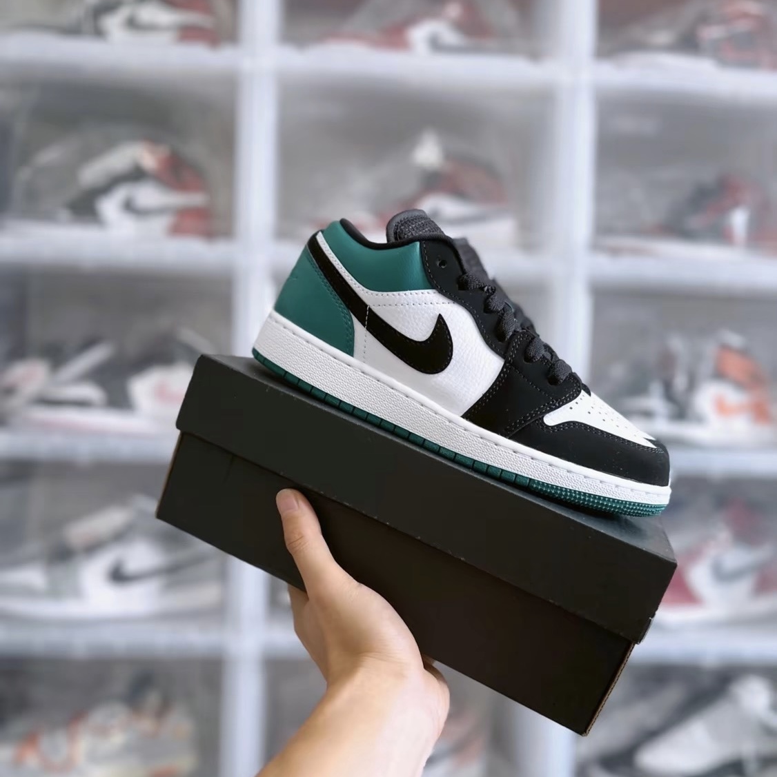(GS) Jordan 1 Low Black Mystic Green 착용 스타일 - 4