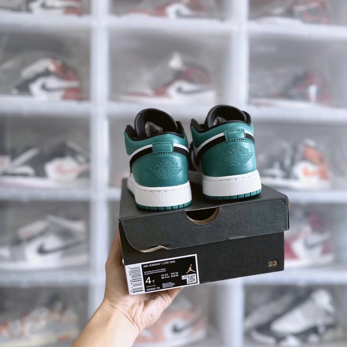 (GS) Jordan 1 Low Black Mystic Green 착용 스타일 - 3