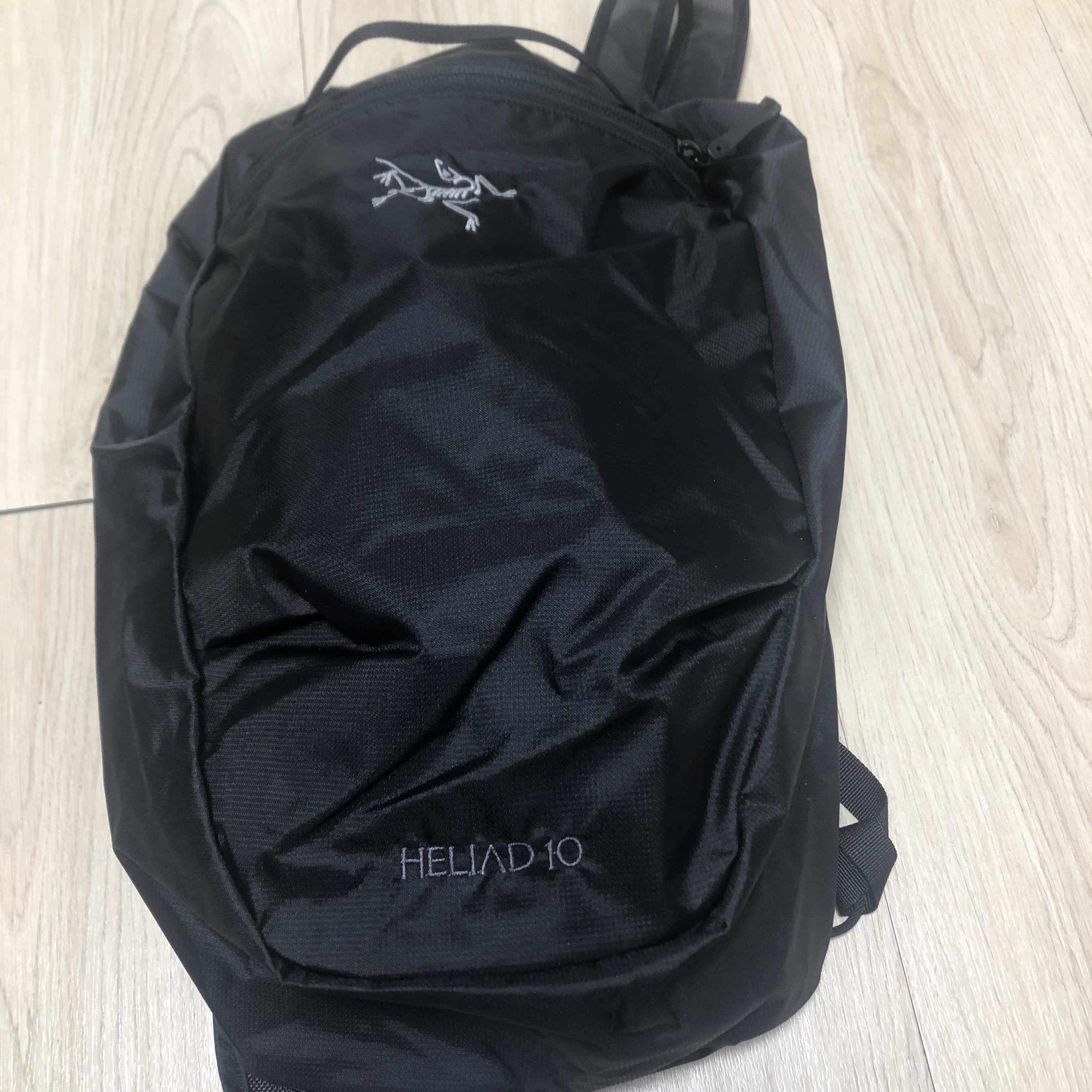 Arc'teryx Heliad 10 Backpack Black 착용 스타일