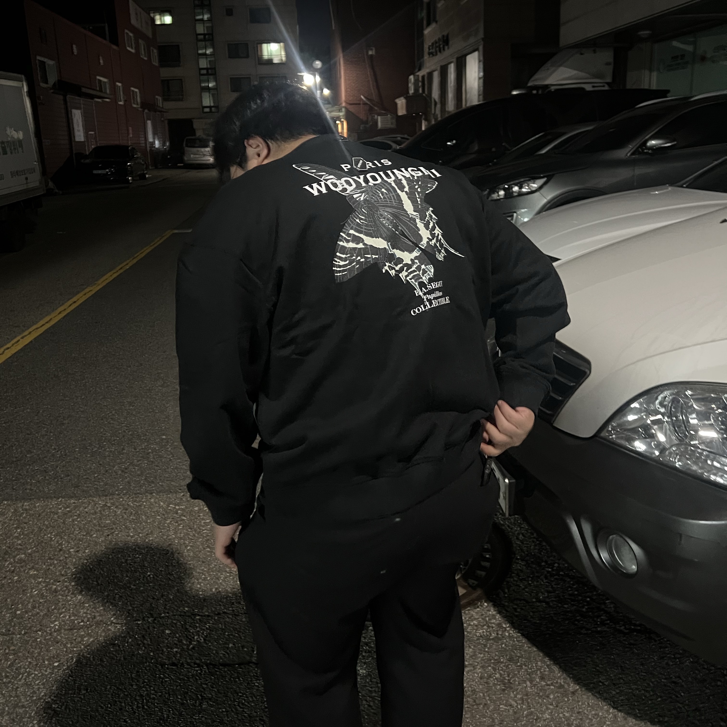 Wooyoungmi Butterfly Back Logo Sweatshirt Black - 23SS 착용 스타일
