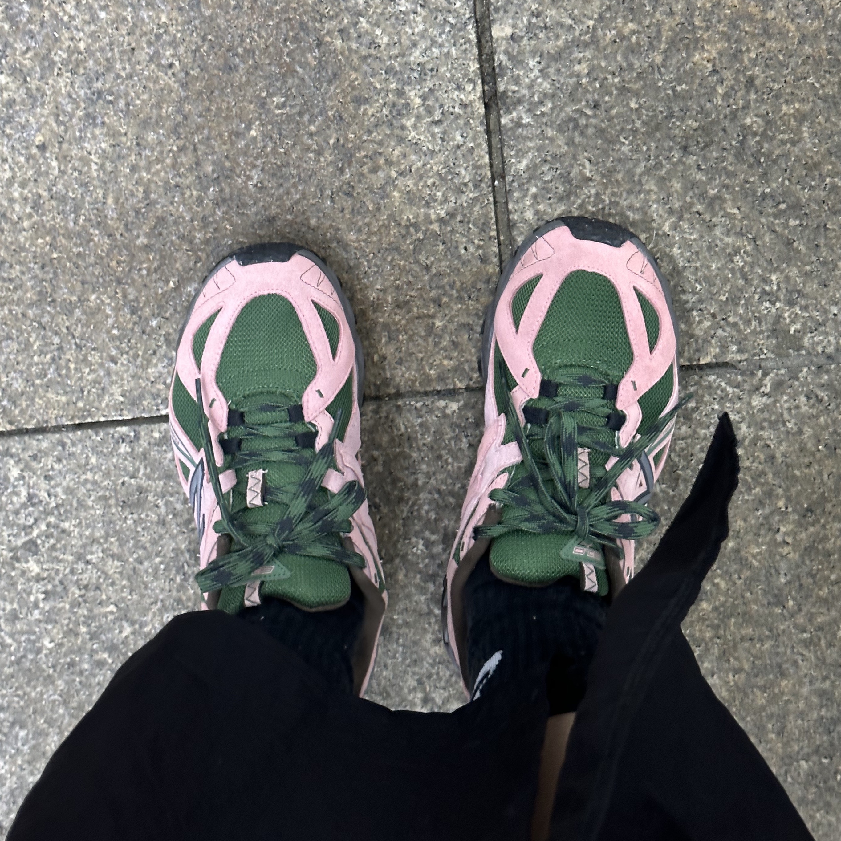 New Balance ML610T Pink Moon - D Standard 착용 스타일
