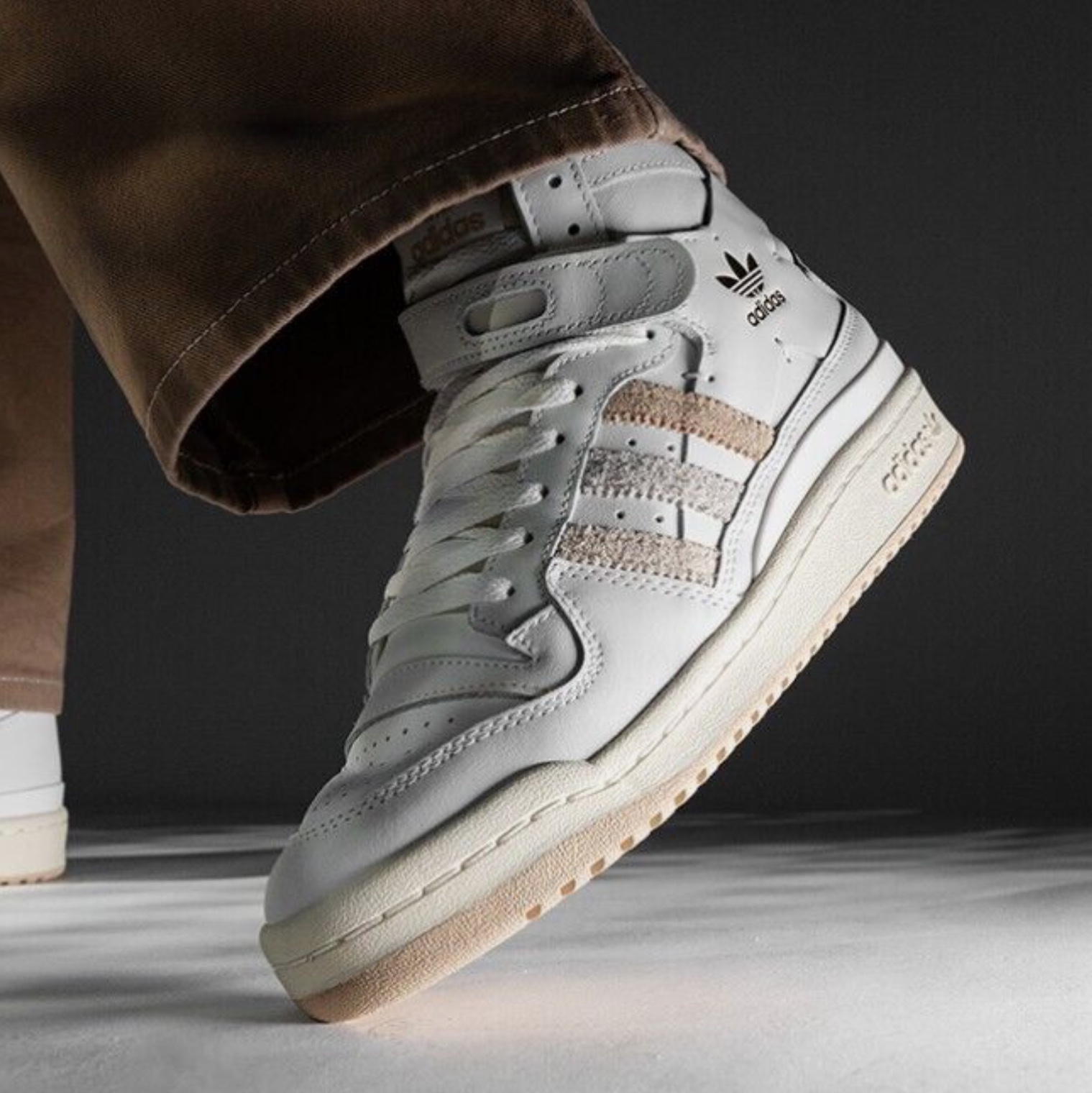 Adidas Forum 84 High Cloud White Magic Beige 착용 스타일