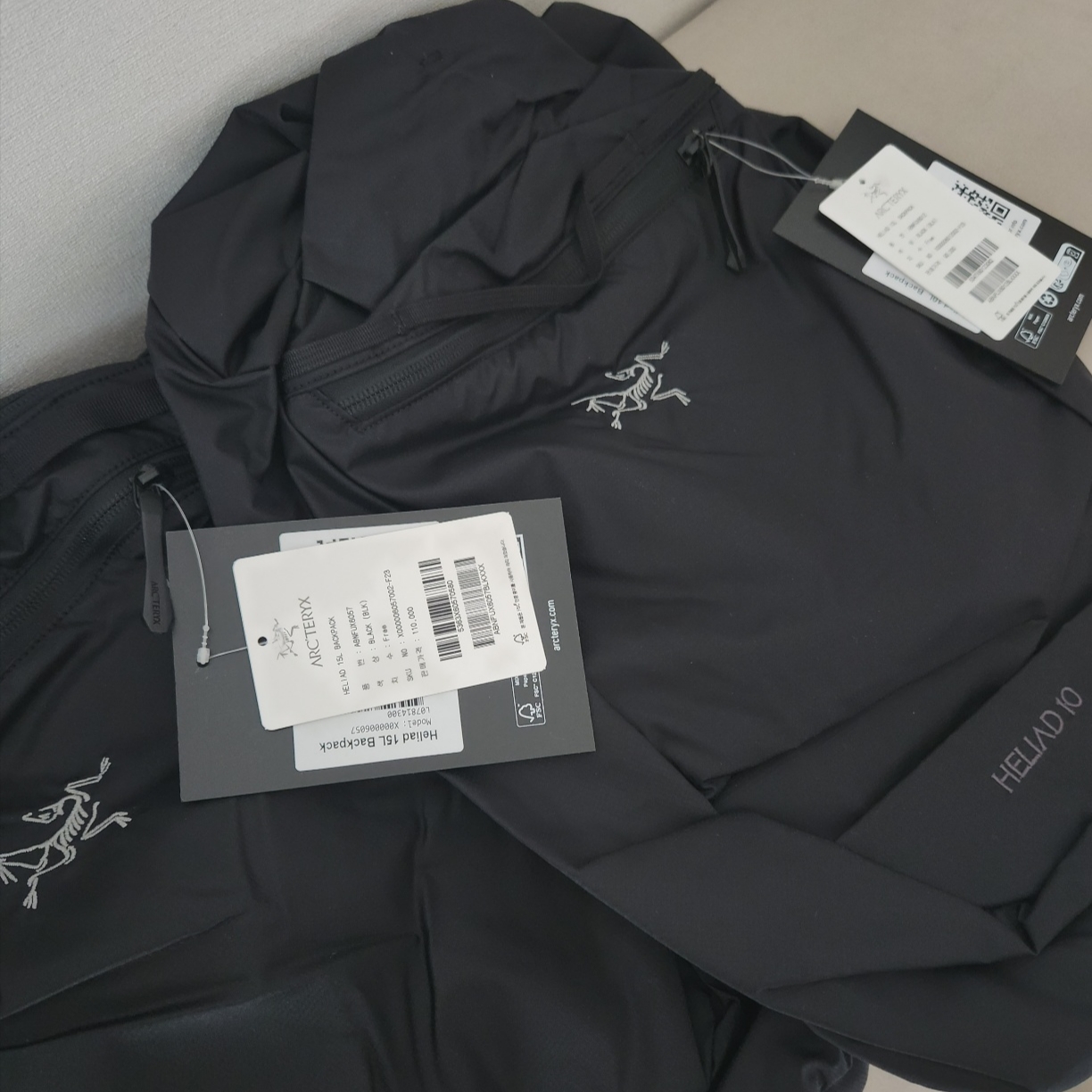Arc'teryx Heliad 15 Backpack Black, Arc'teryx Heliad 10 Backpack Black 착용 스타일