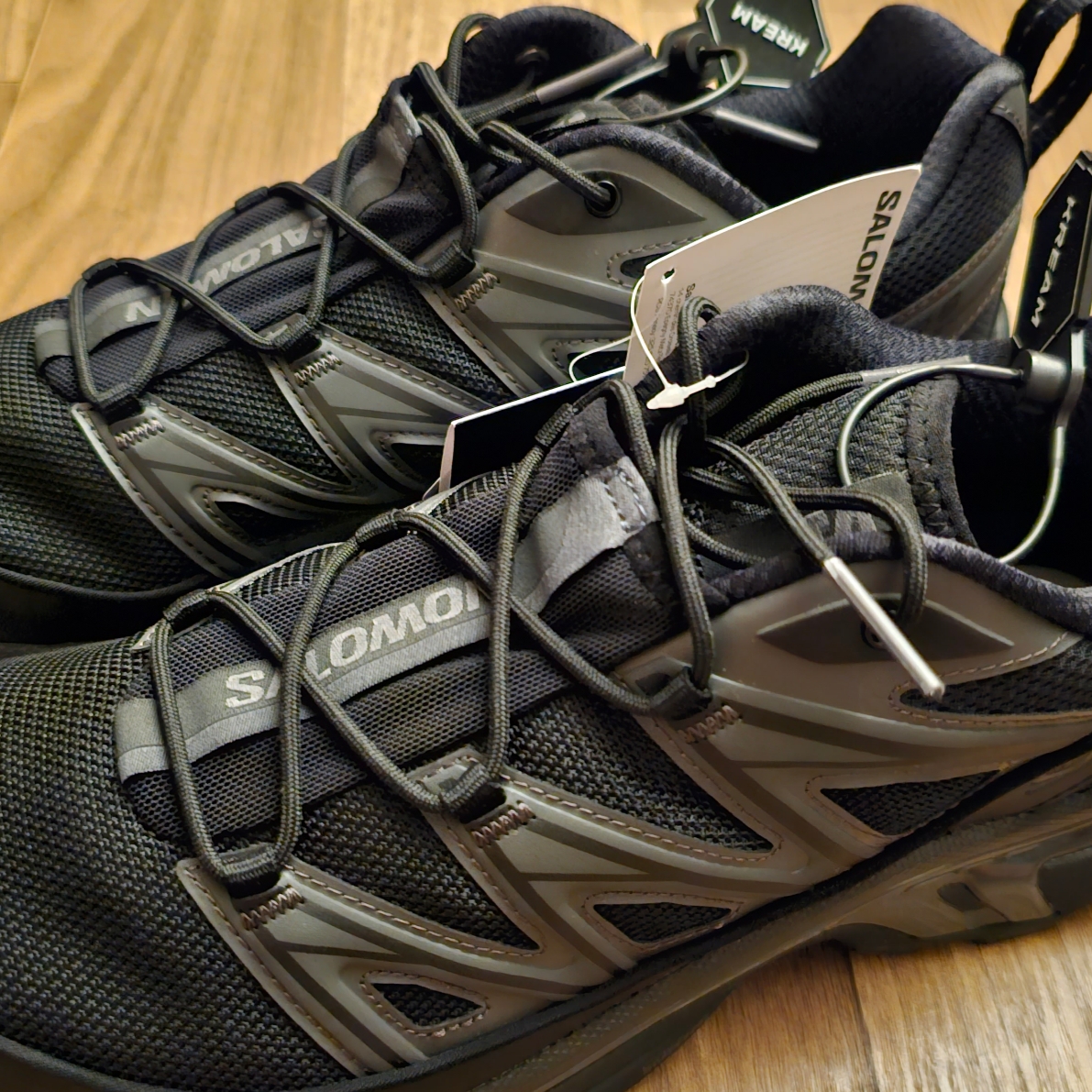 Salomon XT-6 Expanse Black Ebony 착용 스타일
