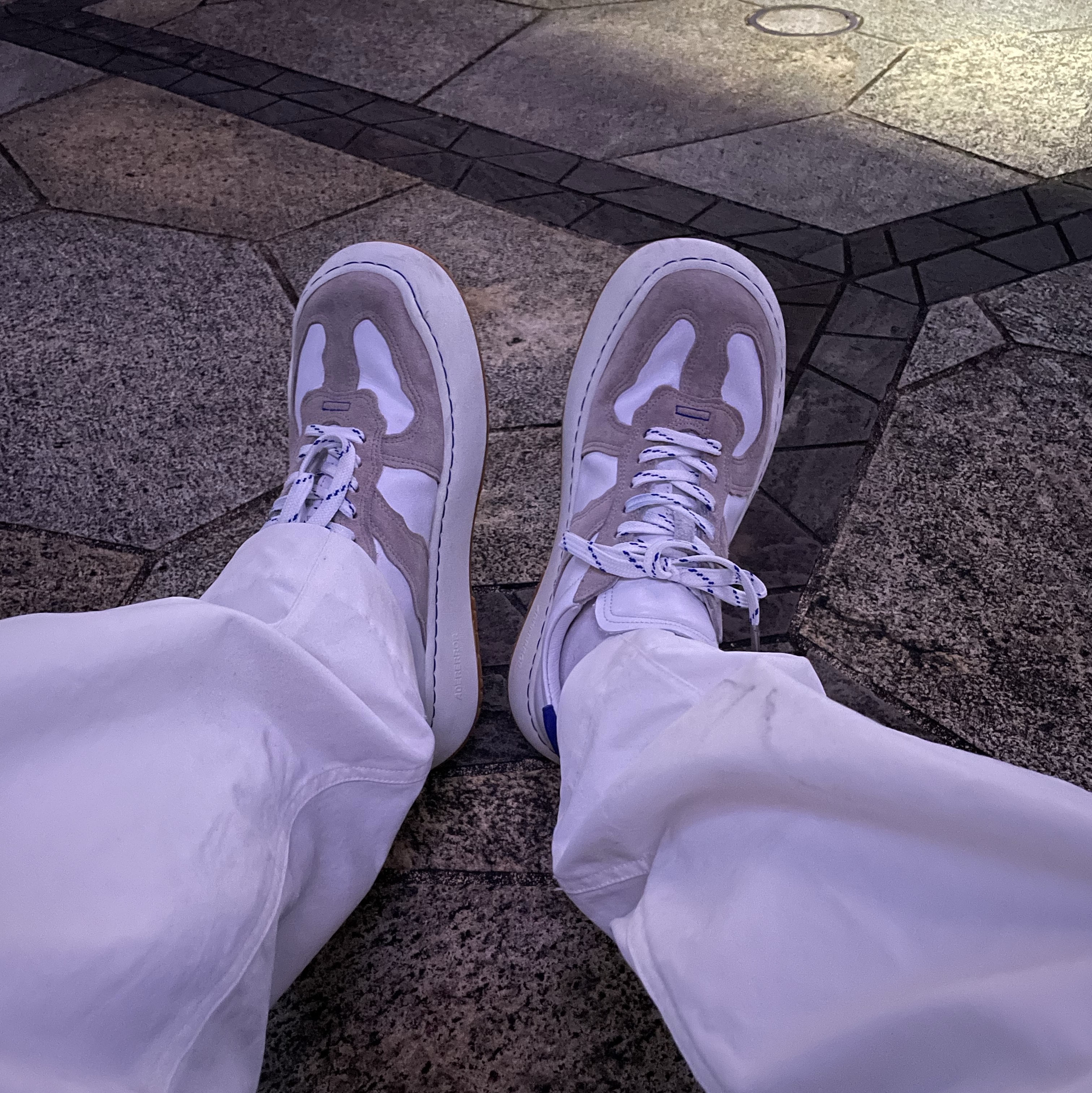 Ader Error Log; Baus Off White 착용 스타일