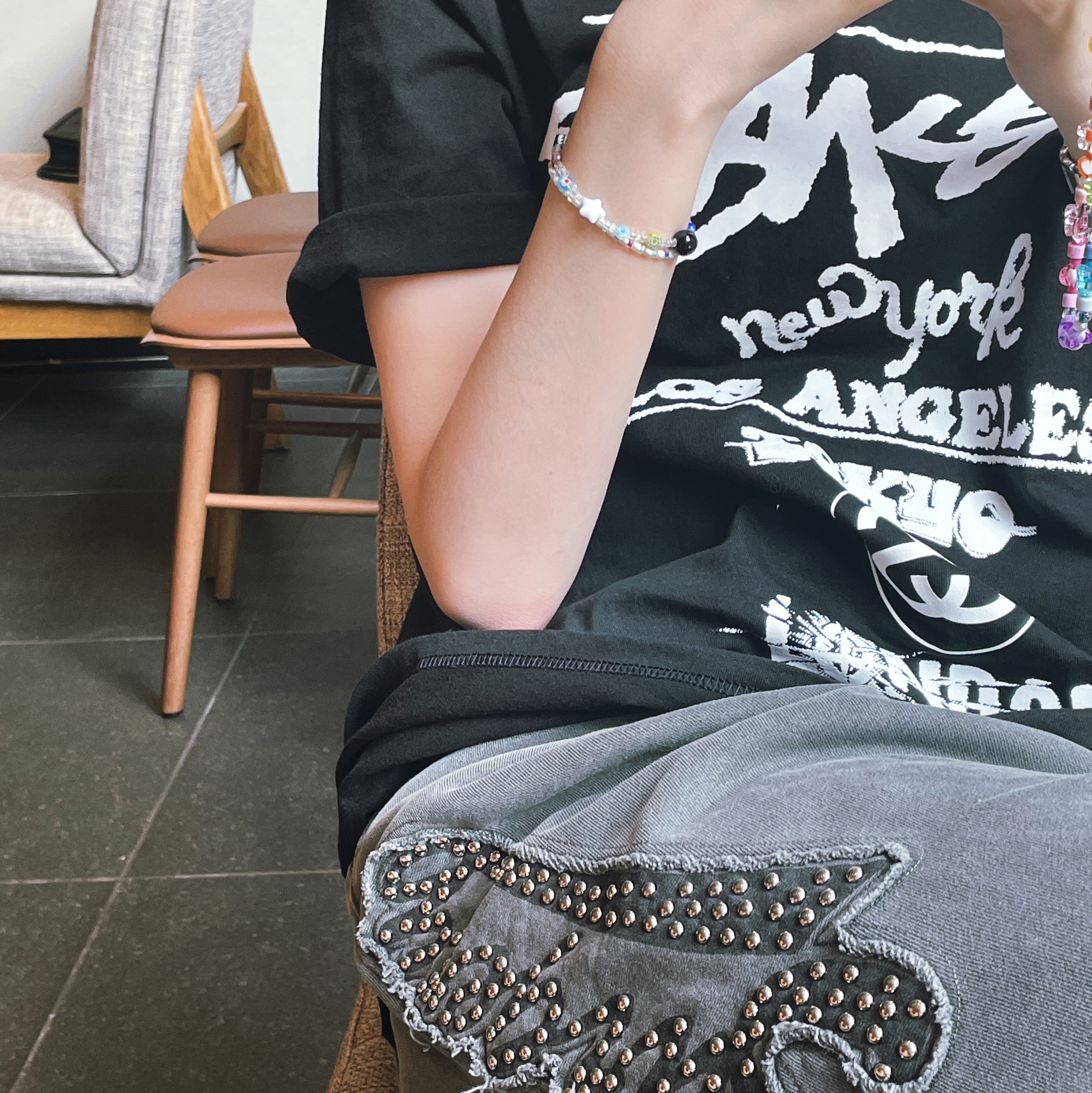 Stussy World Tour T-Shirt Black 착용 스타일