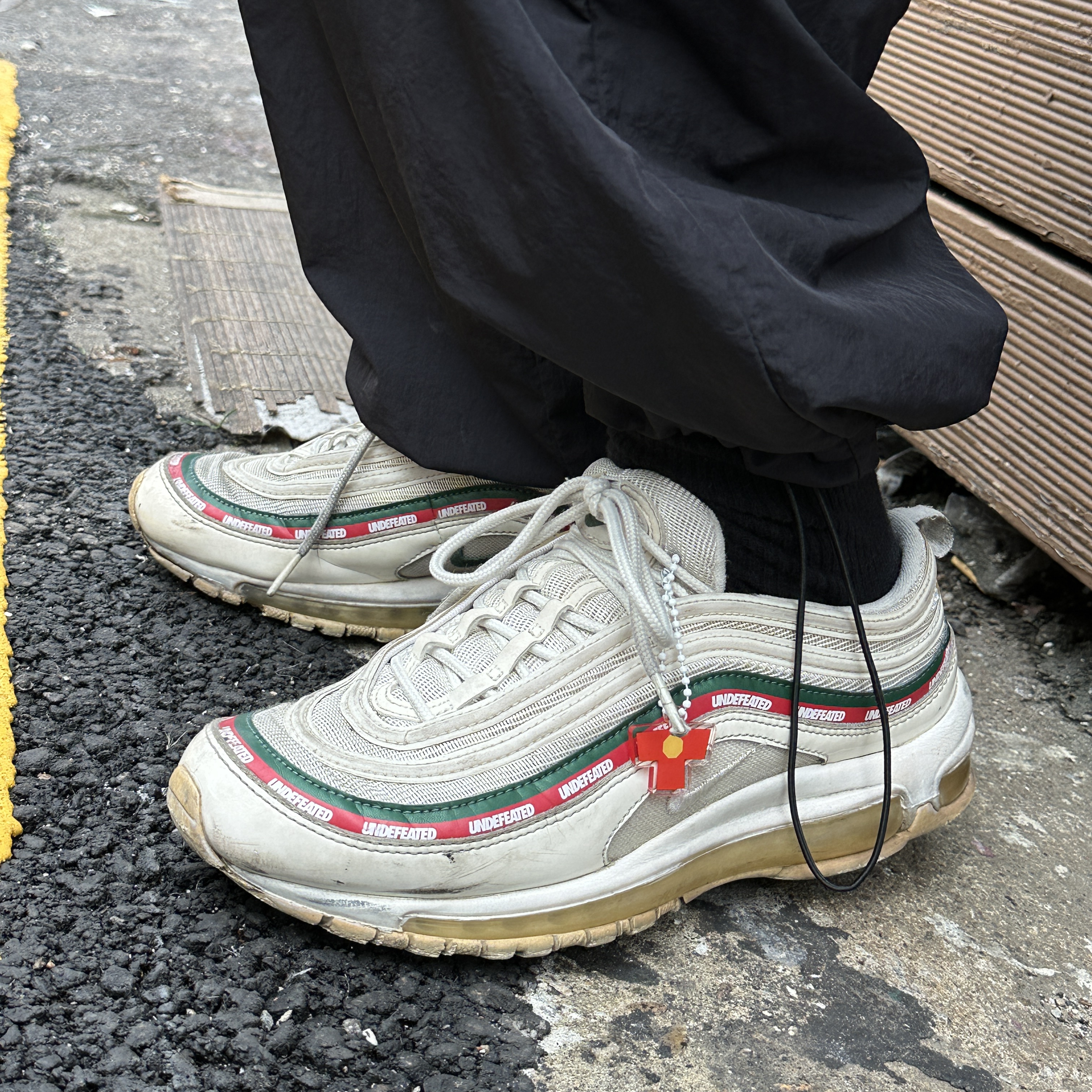 Nike x Undefeated Air Max 97 Sail 착용 스타일