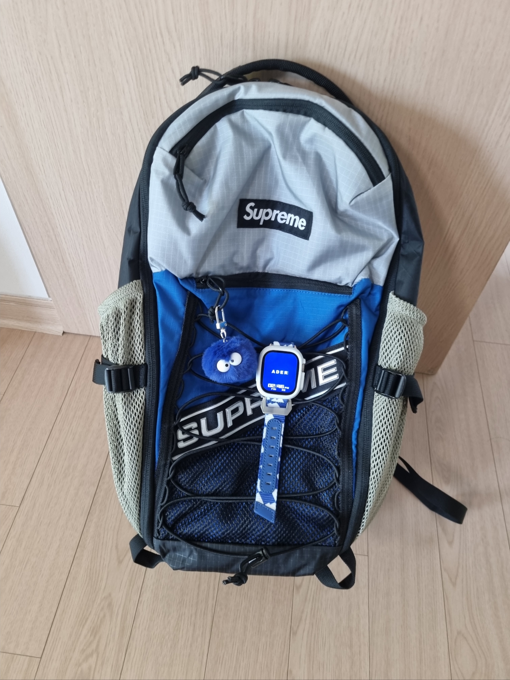 Supreme Backpack Blue - 23FW, Ader Error Tenit Watch Strap Z-Blue 착용 스타일