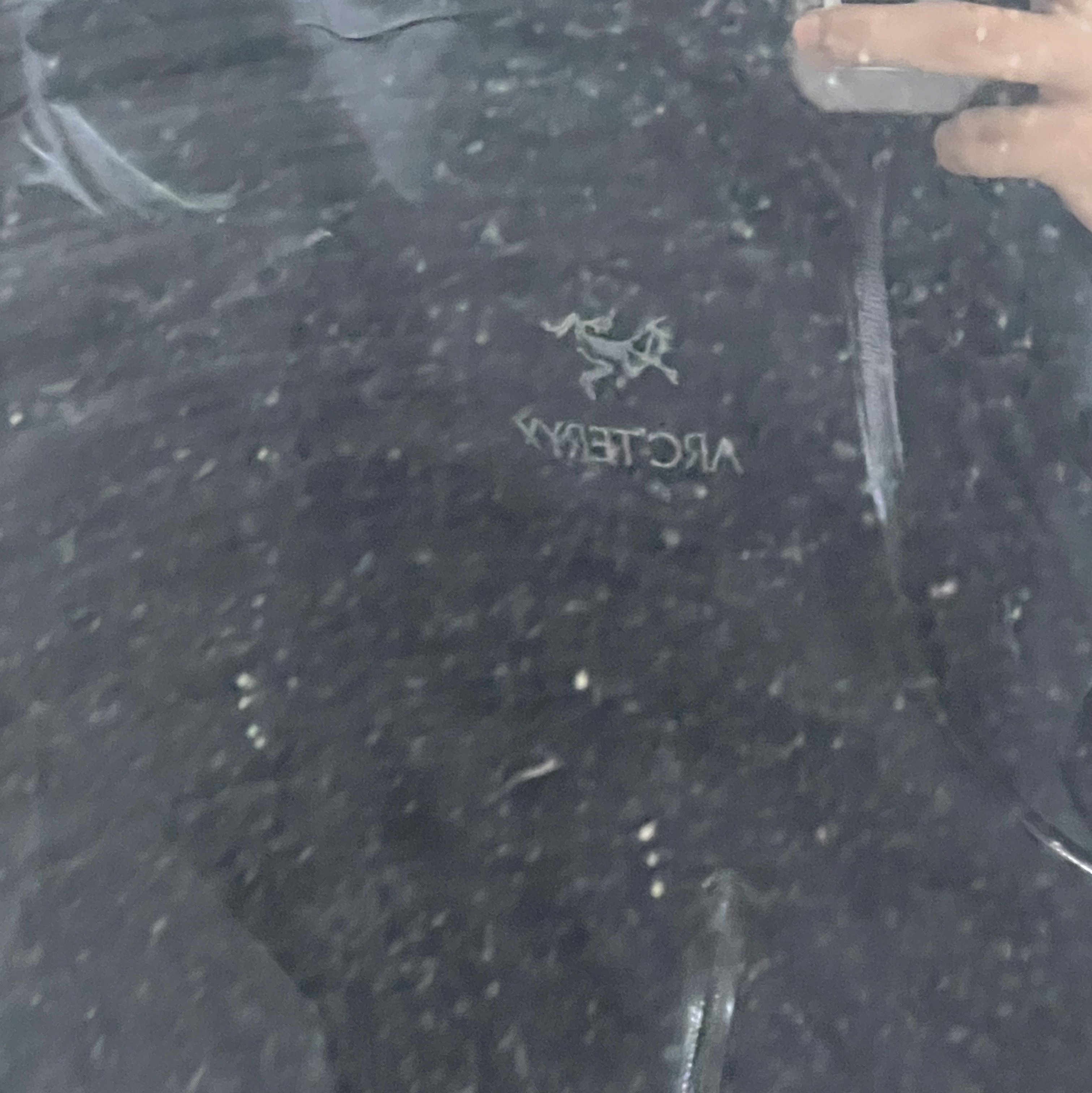 Arc'teryx Beta LT Jacket Black 착용 스타일
