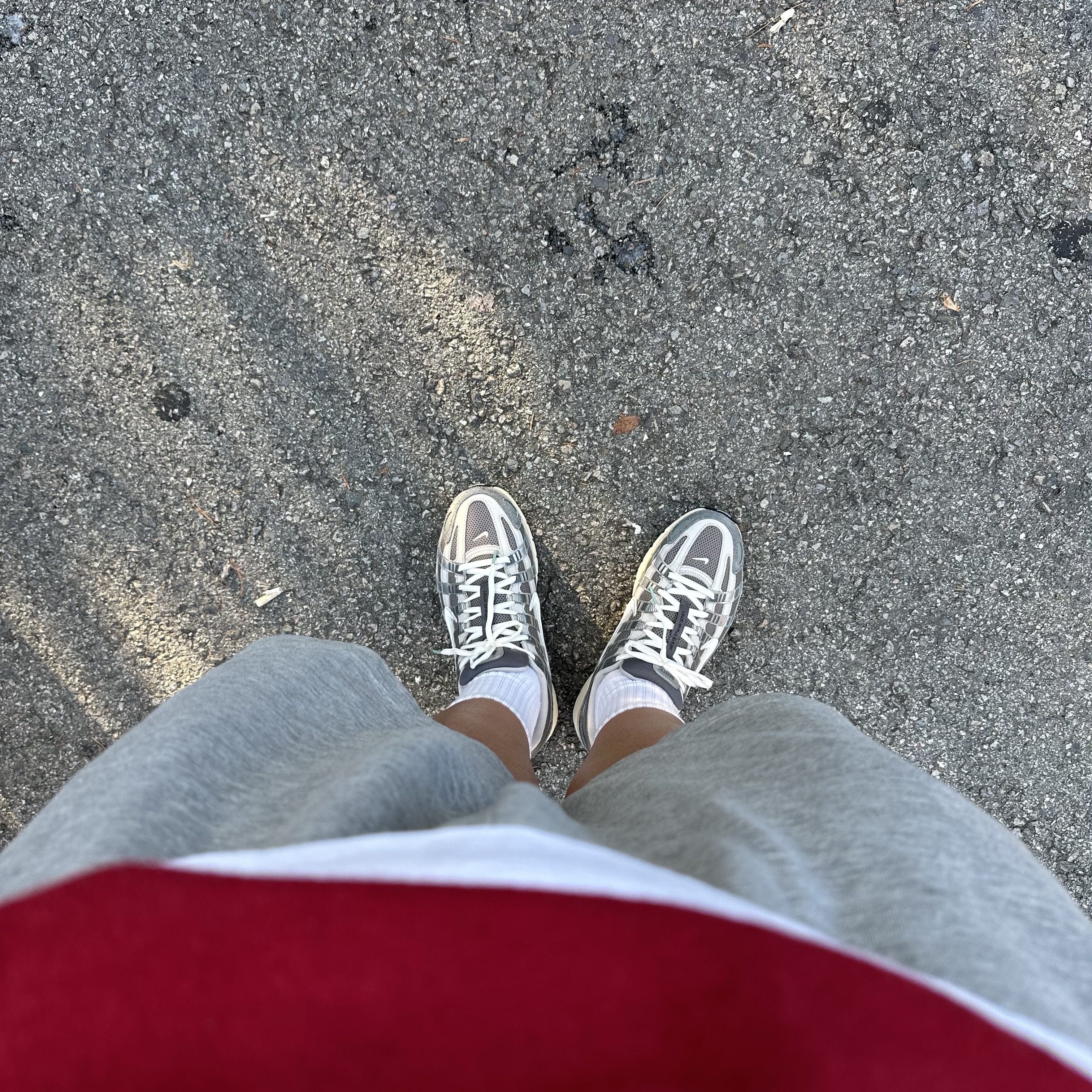 Nike P-6000 Flat Pewter Light Iron Ore 착용 스타일