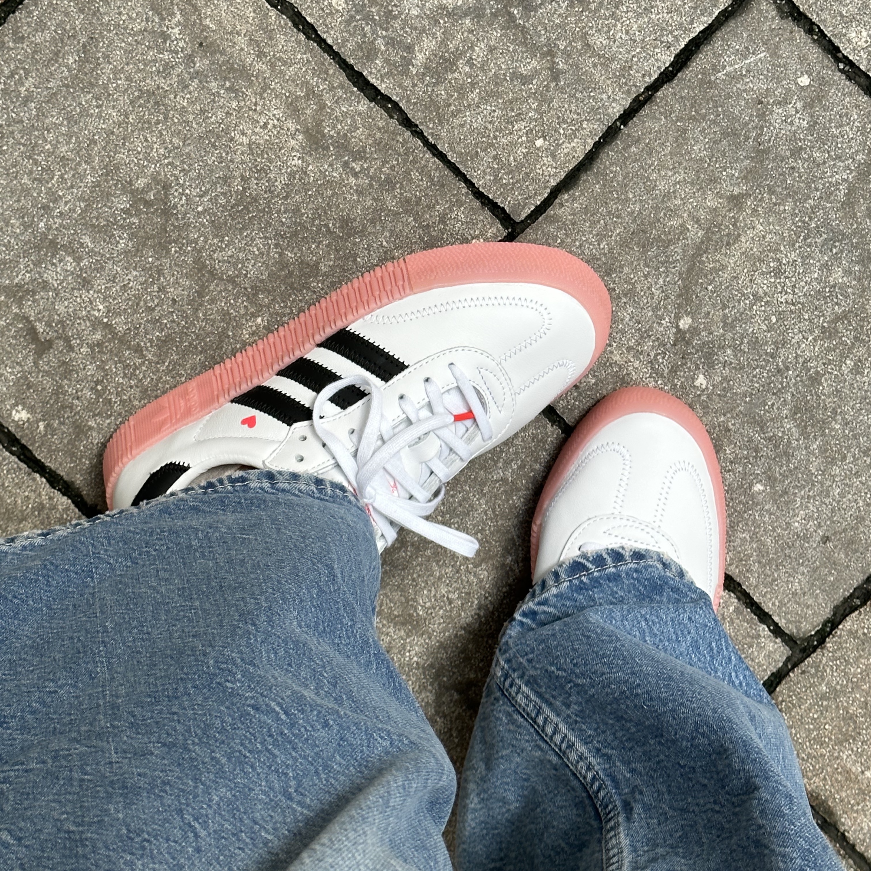 (W) Adidas Sambarose White Pink 착용 스타일