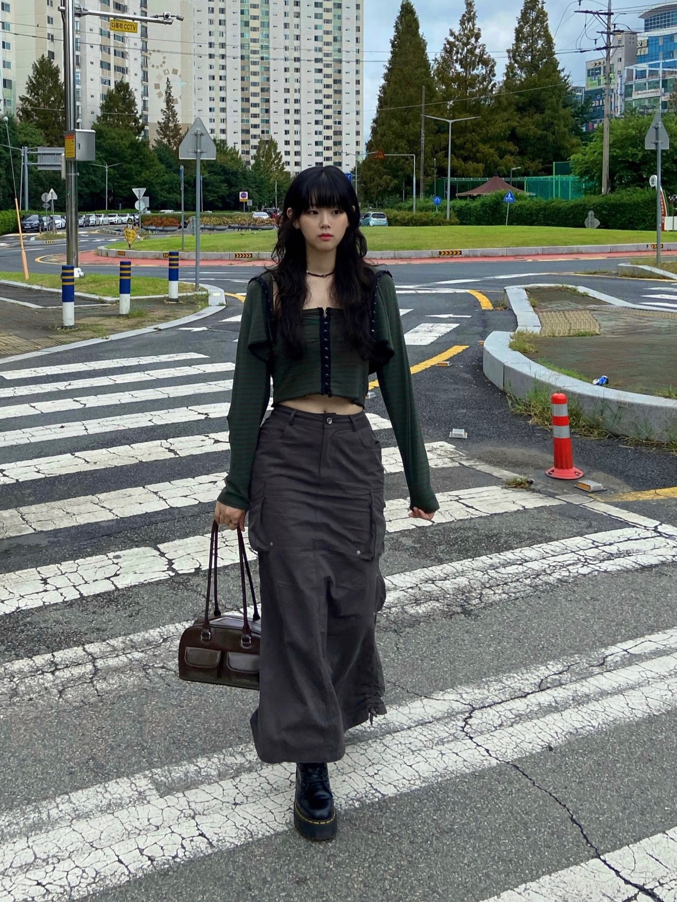 Dr. Martens Jadon Boots Black 착용 스타일 - 1