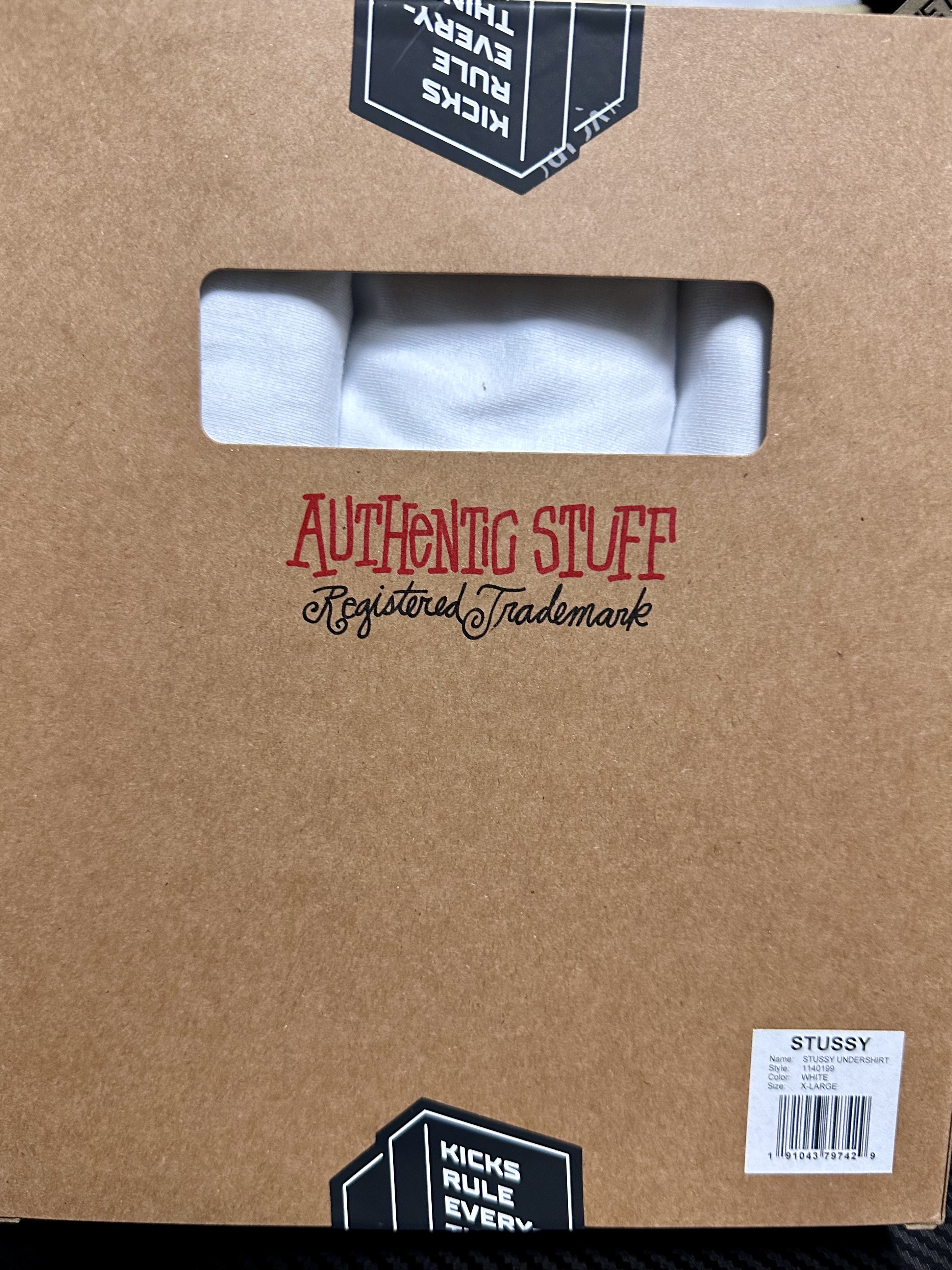 Stussy Undershirt White (3 Pack) 착용 스타일