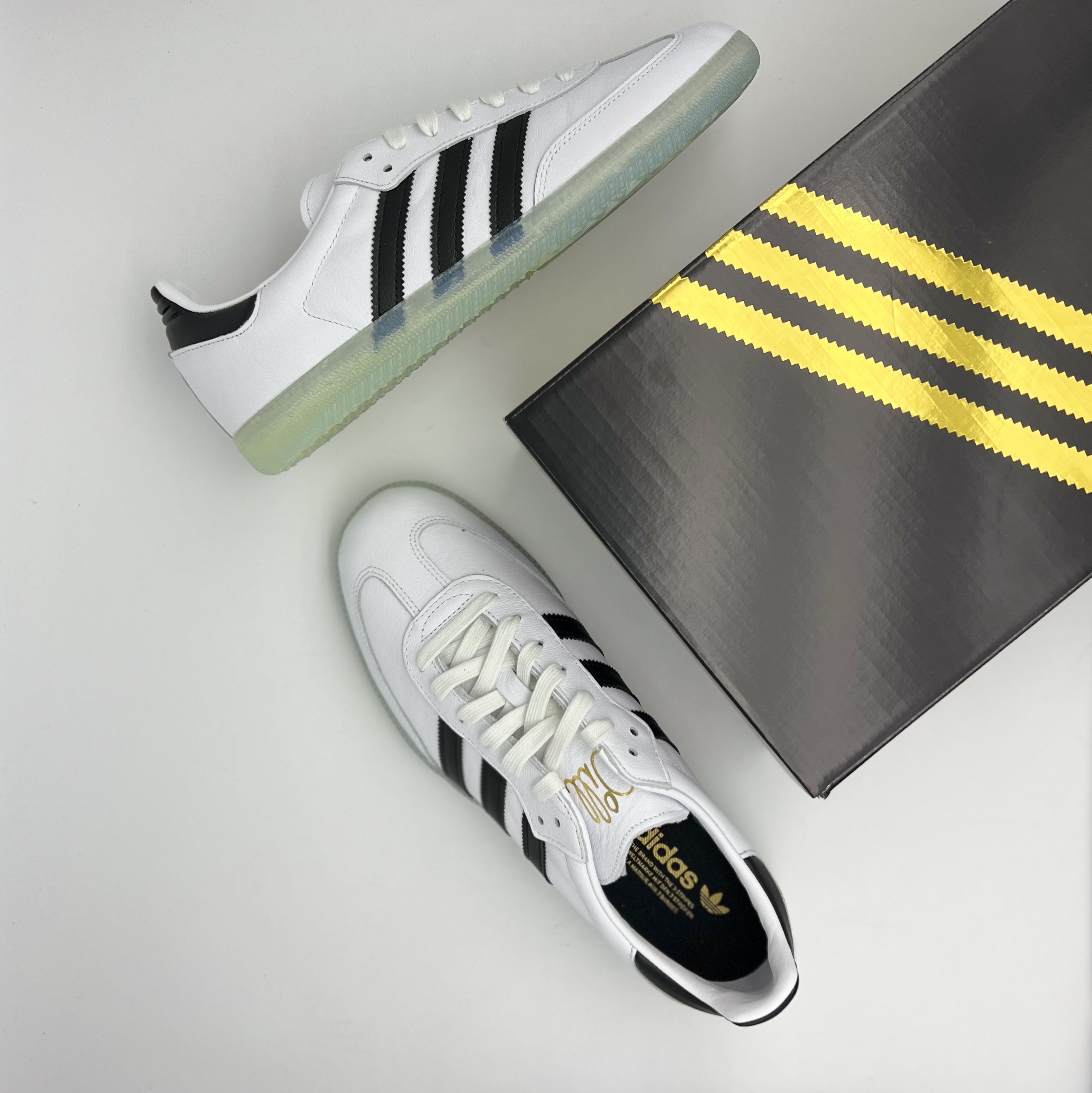 Adidas x Dill Samba White Black 착용 스타일 - 5