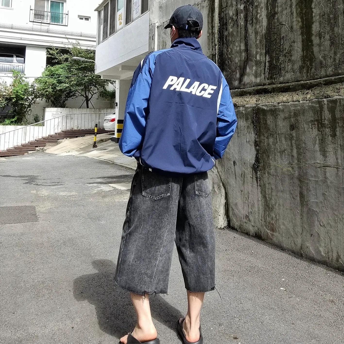 Palace Pro Shell Jacket Navy - 23FW, Converse x Ader Error Baseball Cap Black 착용 스타일 - 2