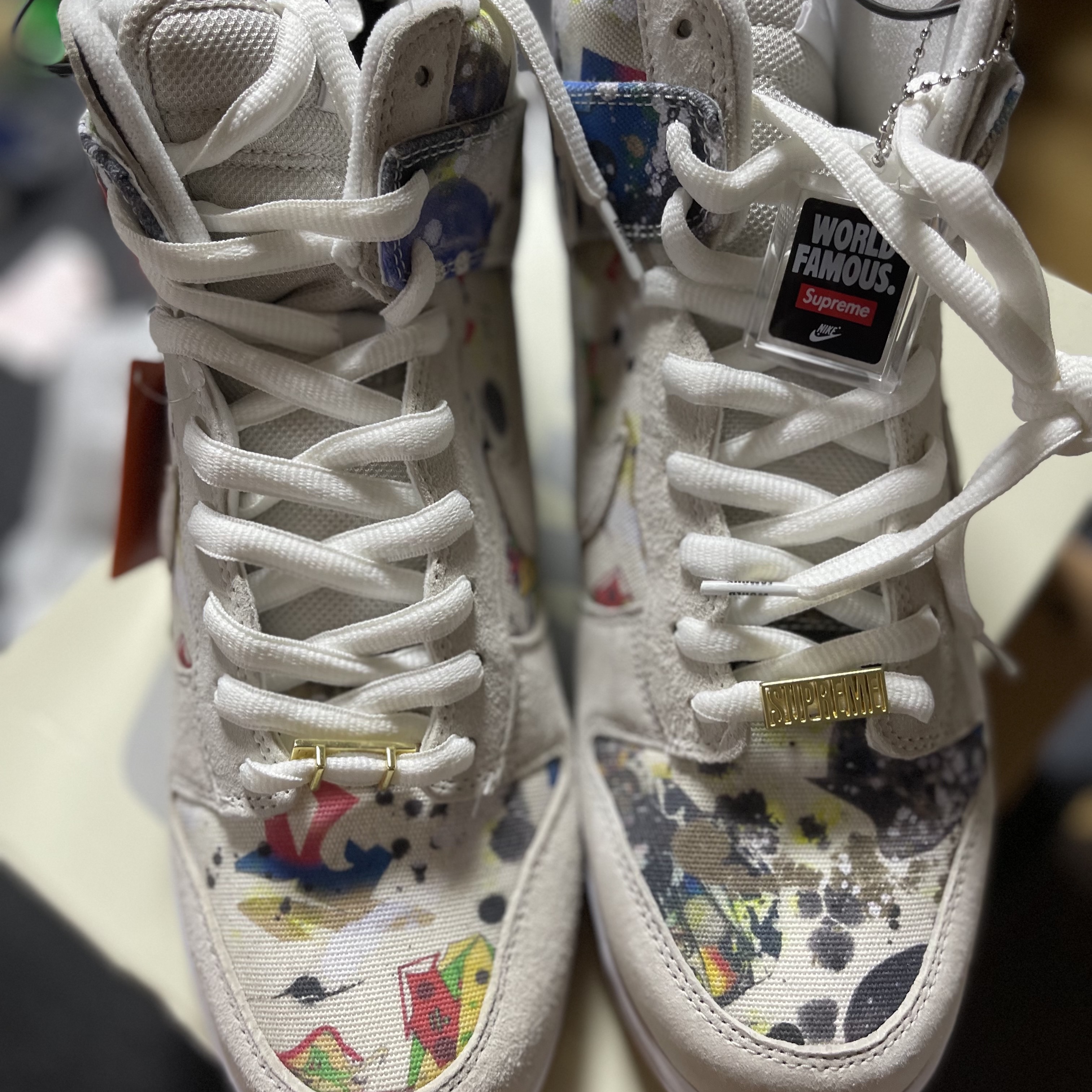 Nike x Supreme SB Dunk High QS Rammellzee White 착용 스타일 - 2
