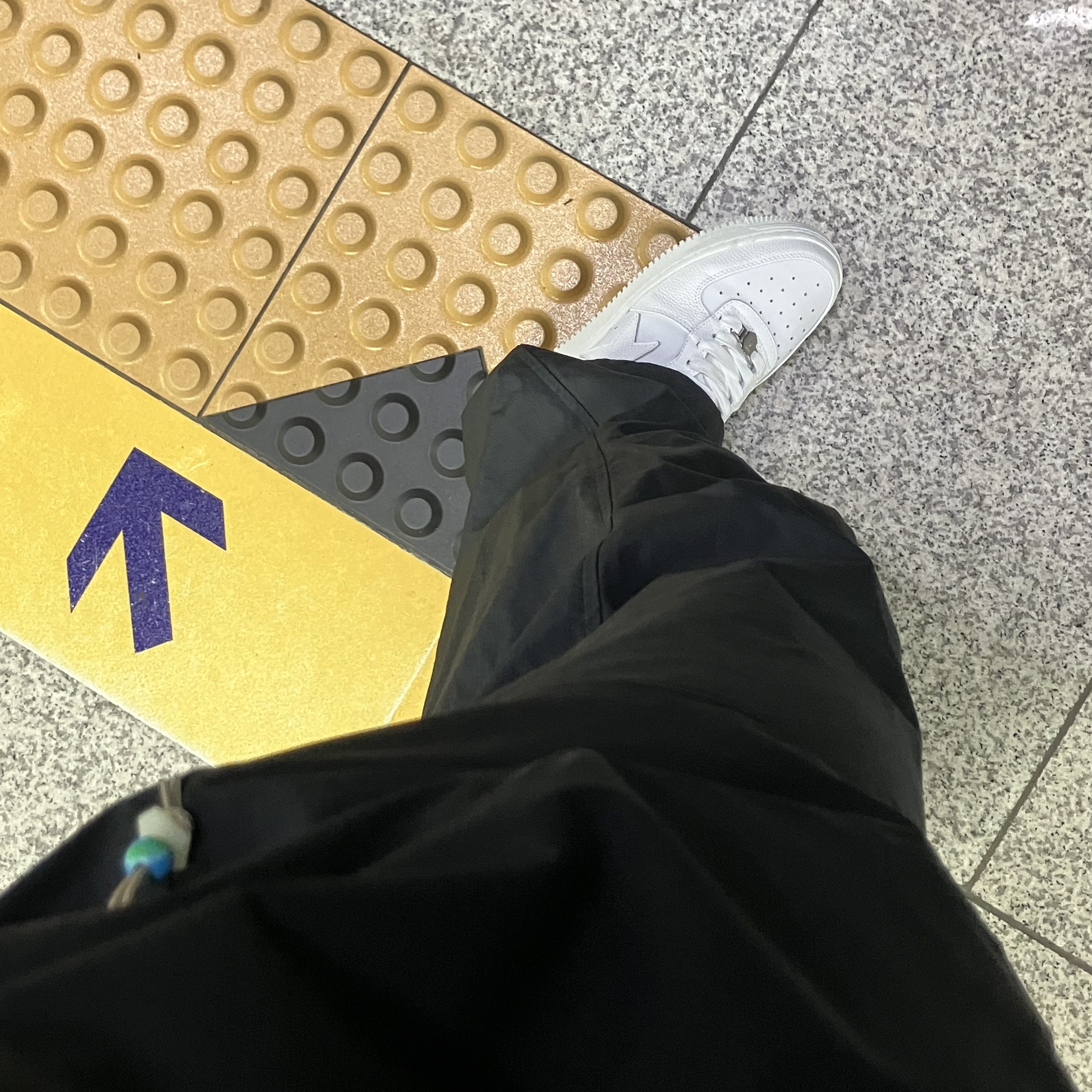 BAPE Bape Sta Low #6 Triple White, Nike ACG Storm-Fit ADV Cascade Rains Full Zip Jacket Black - Asia 착용 스타일