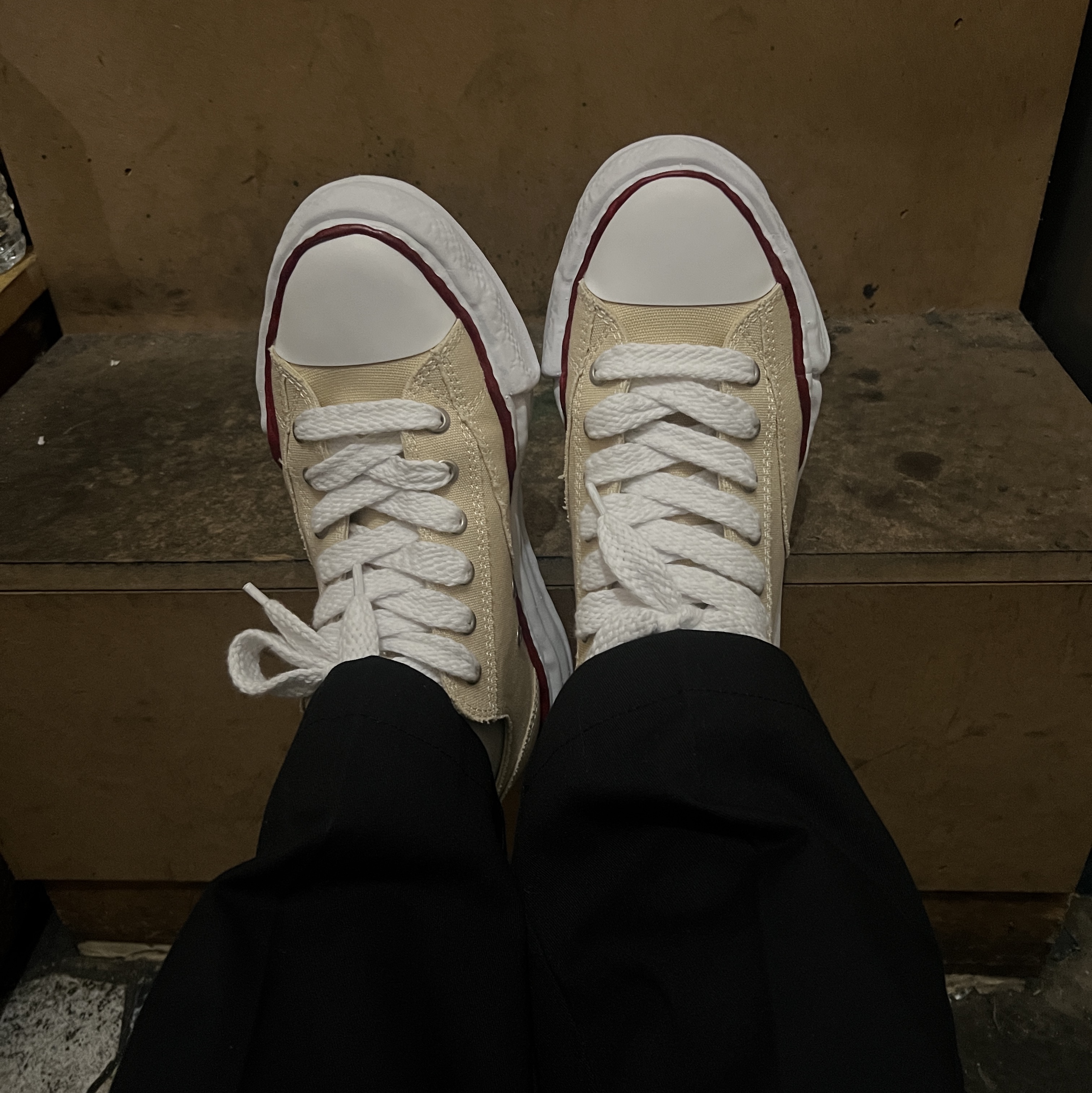 Maison Mihara Yasuhiro Peterson OG Sole Canvas Low-top Sneakers Natural 착용 스타일
