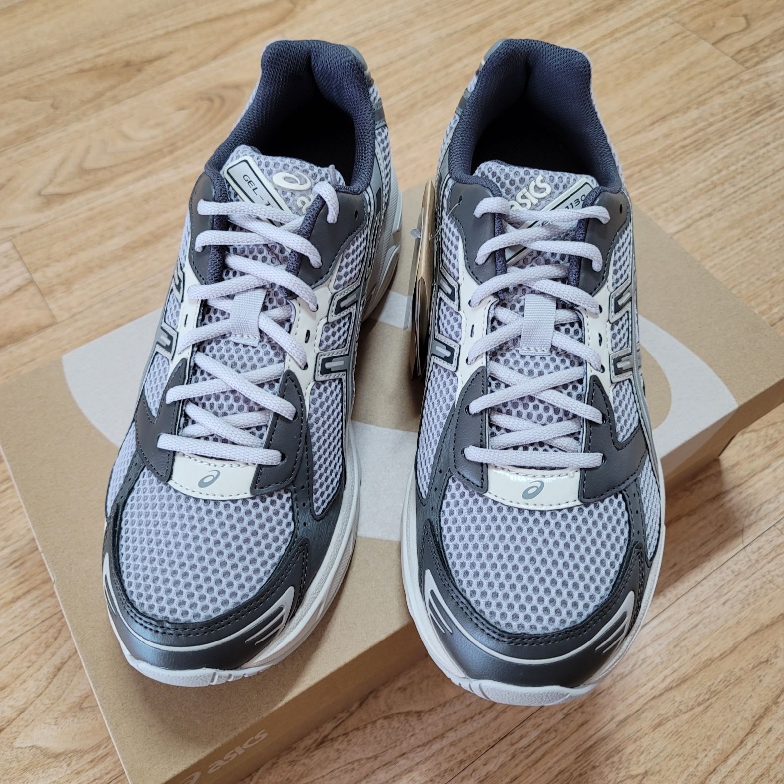 Asics Gel-1130 Oyster Grey Clay Grey 착용 스타일 - 1