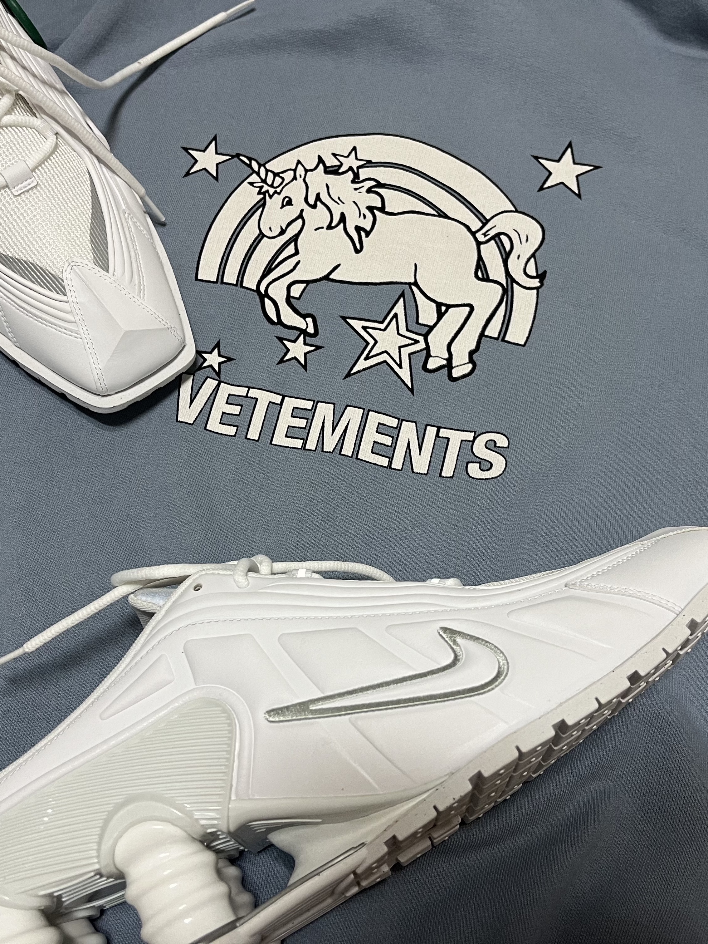 Nike x Martine Rose Shox MR4 White 착용 스타일