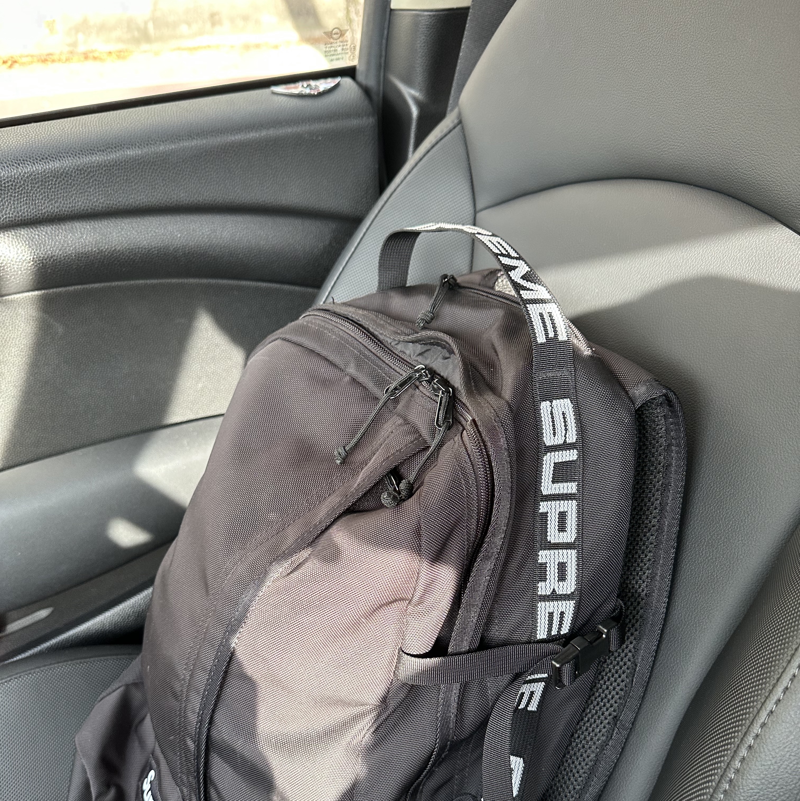 Supreme Backpack Black - 18SS 착용 스타일