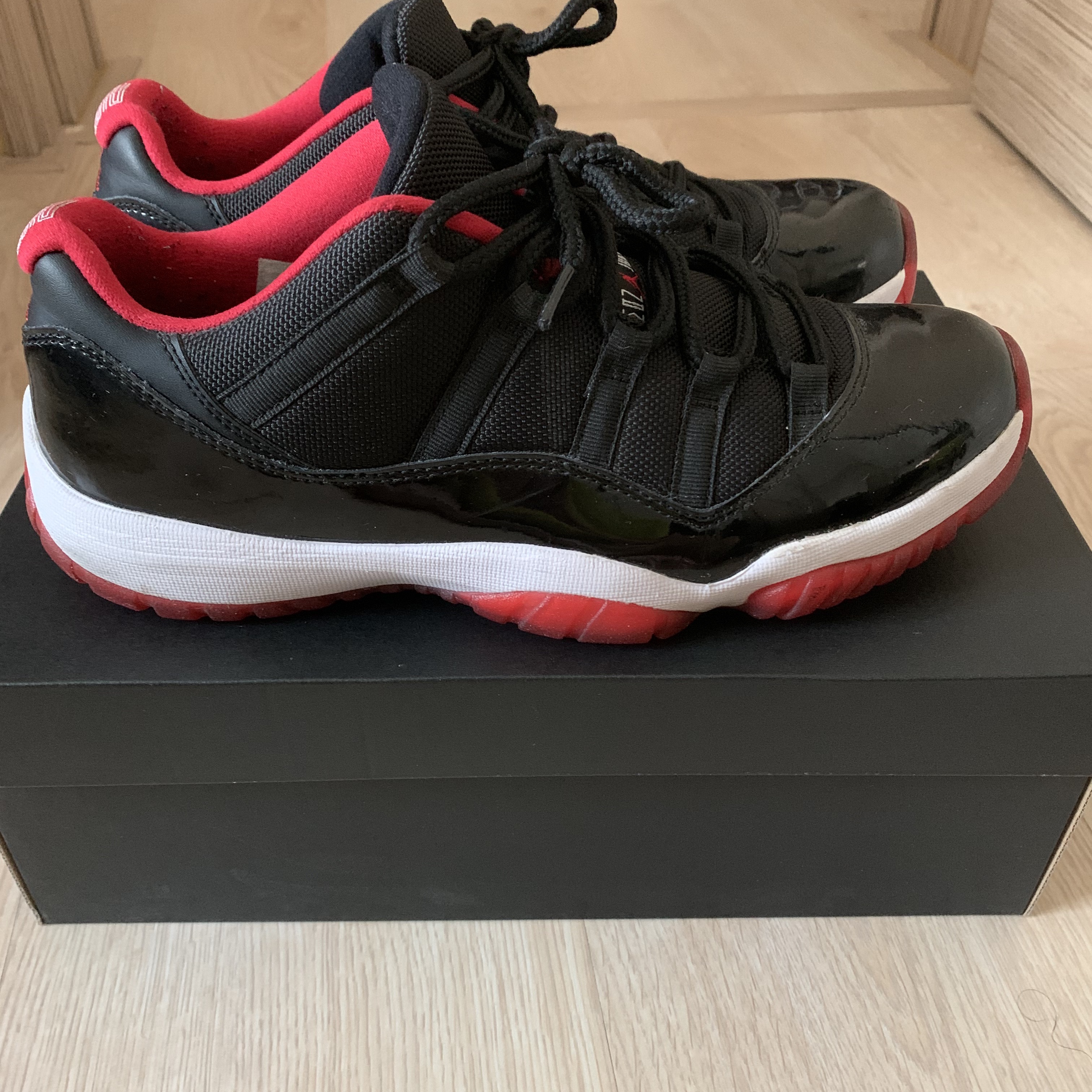 Jordan 11 Retro Low Bred 착용 스타일