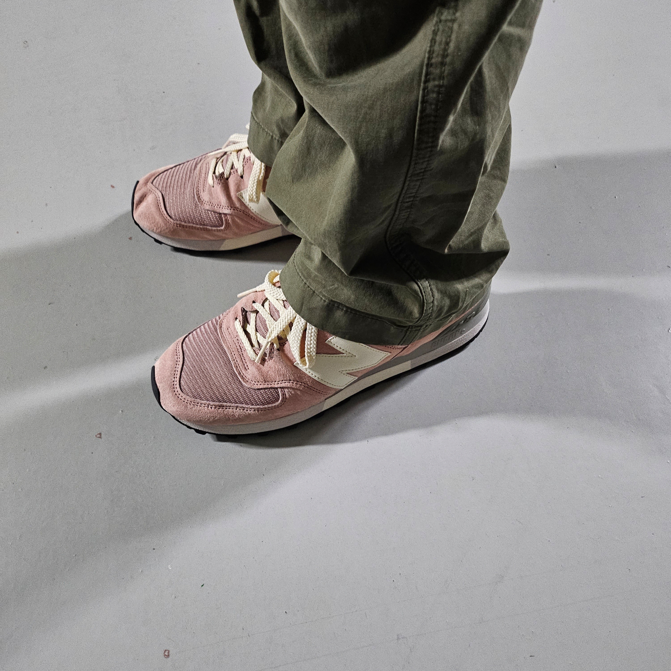 New Balance 576 Made in UK Pale Mauve 착용 스타일