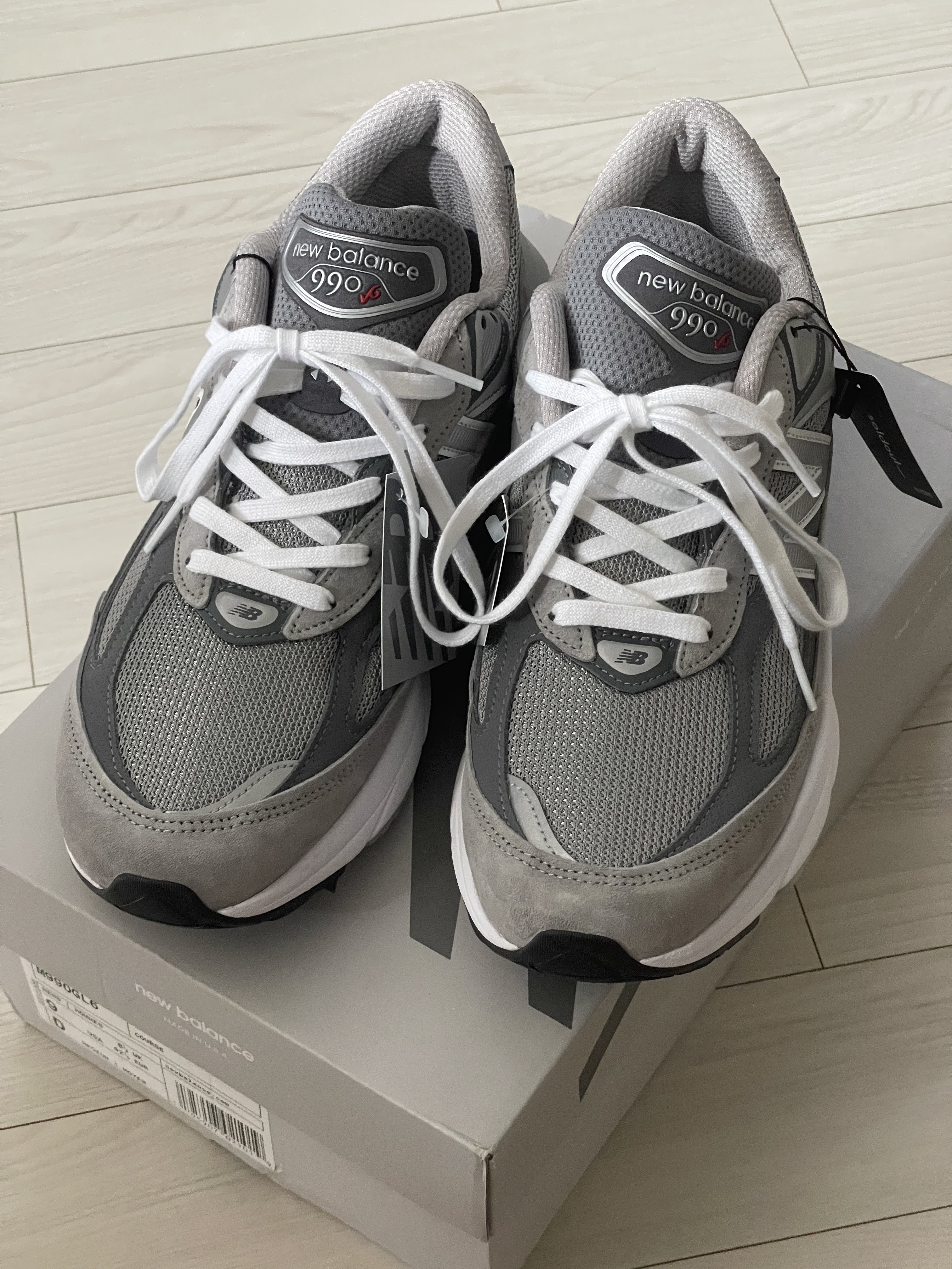 New Balance 990v6 Made in USA Grey - D Standard 착용 스타일 - 1
