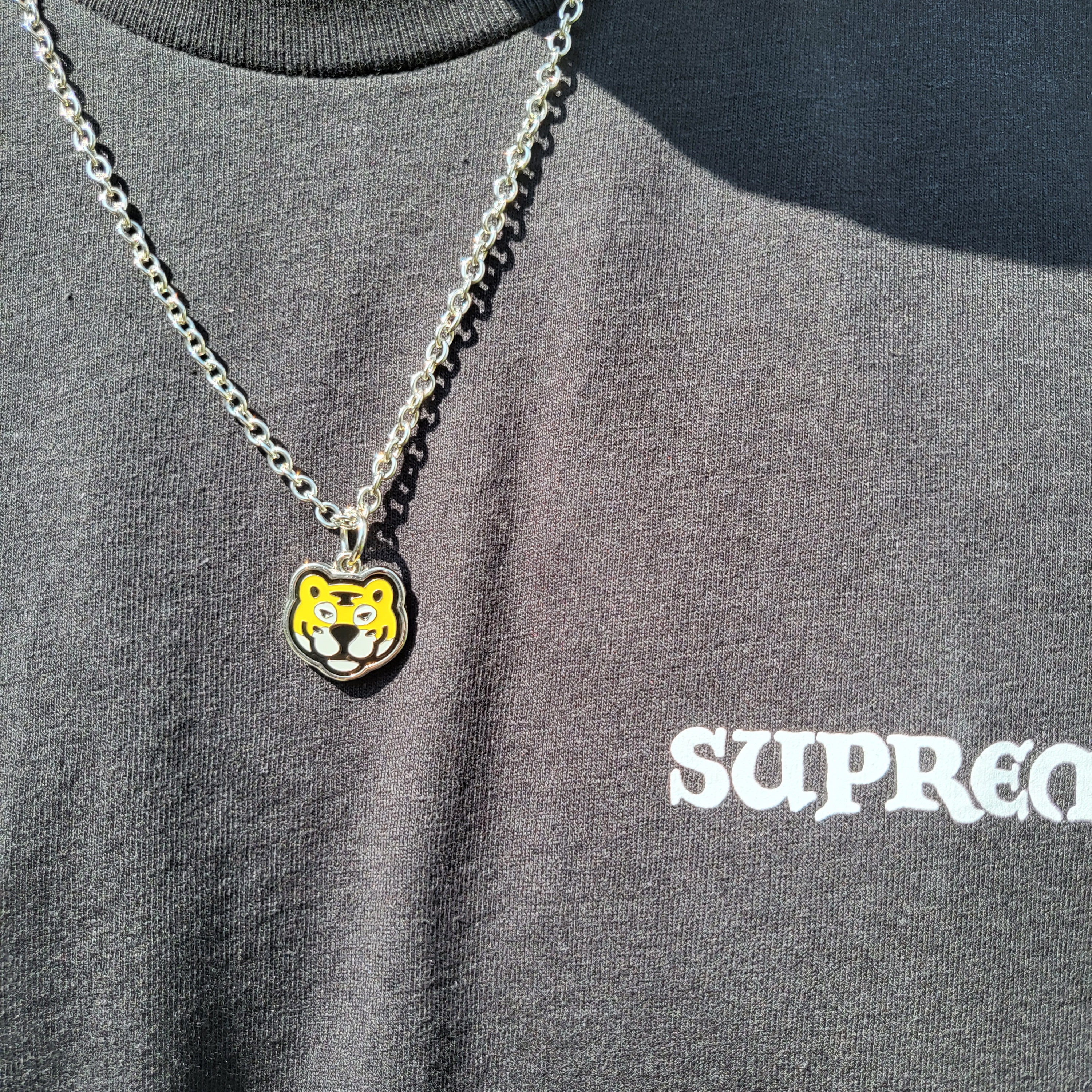 Human Made Animal Necklace Tiger Yellow, Supreme Worship T-Shirt Black - 23FW 착용 스타일 - 1