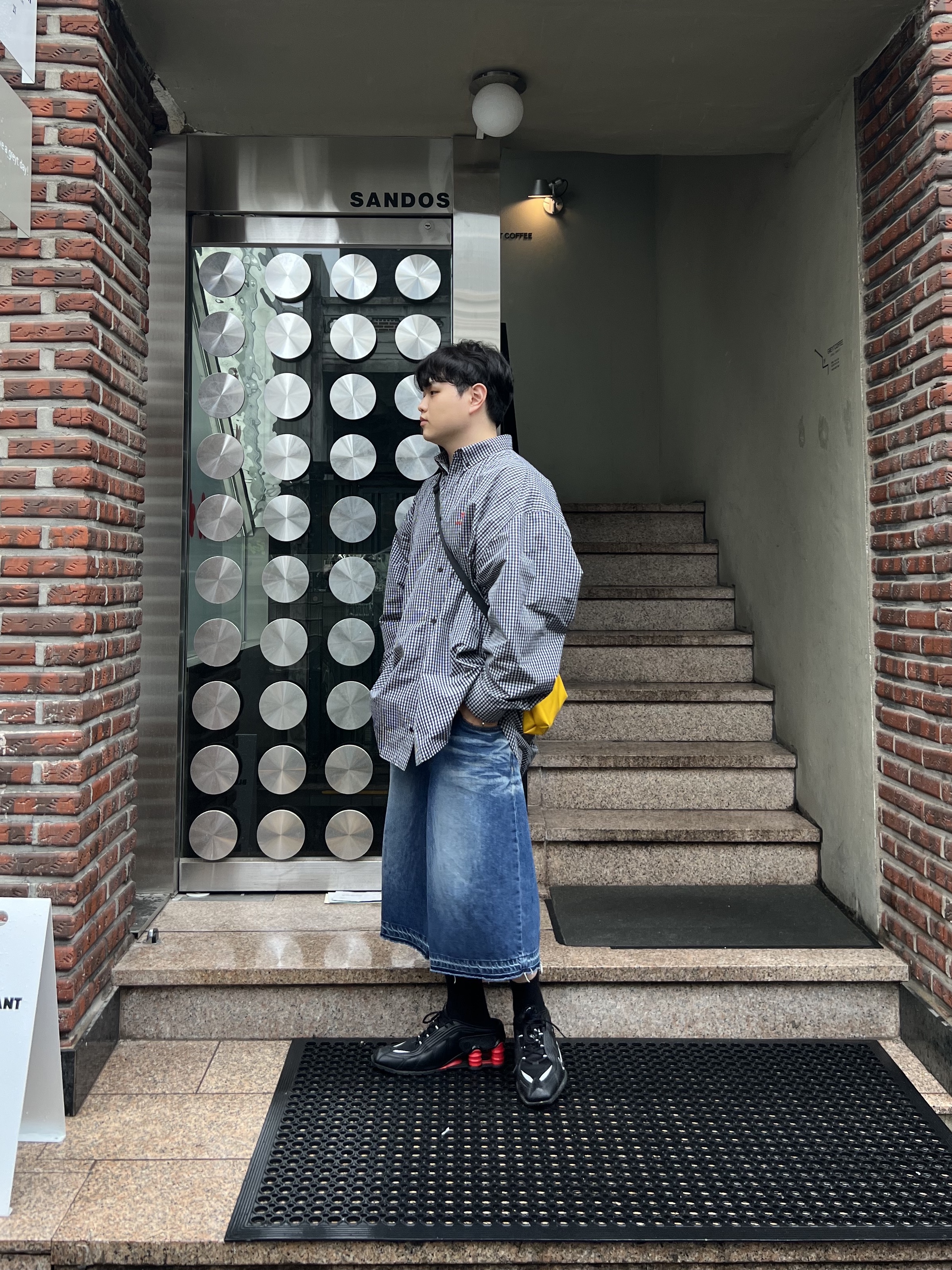 Nike x Martine Rose Shox MR4 Black 착용 스타일