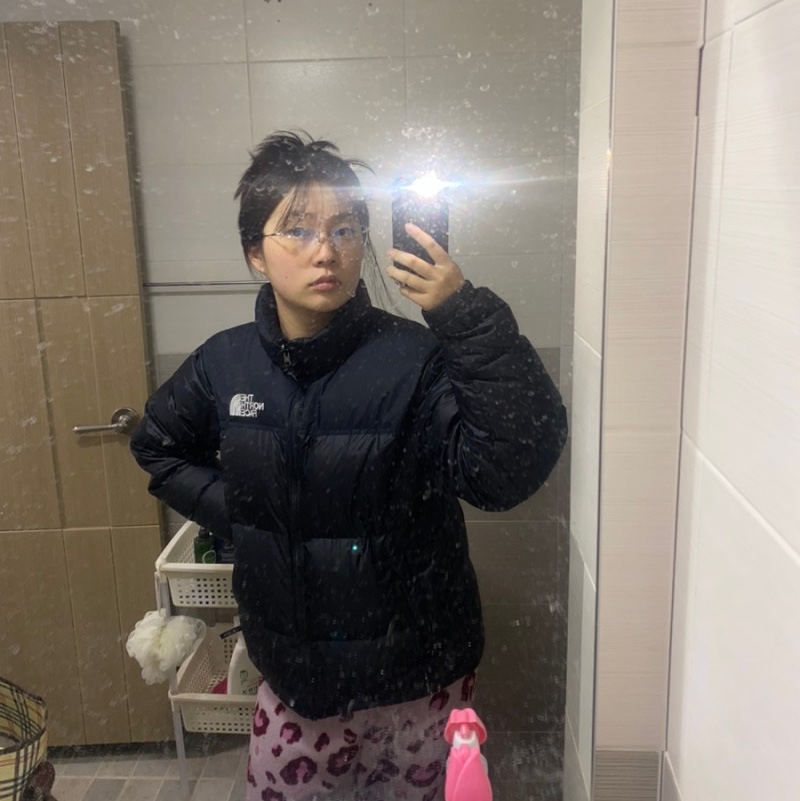 The North Face 1996 Eco Nuptse Jacket Black 착용 스타일