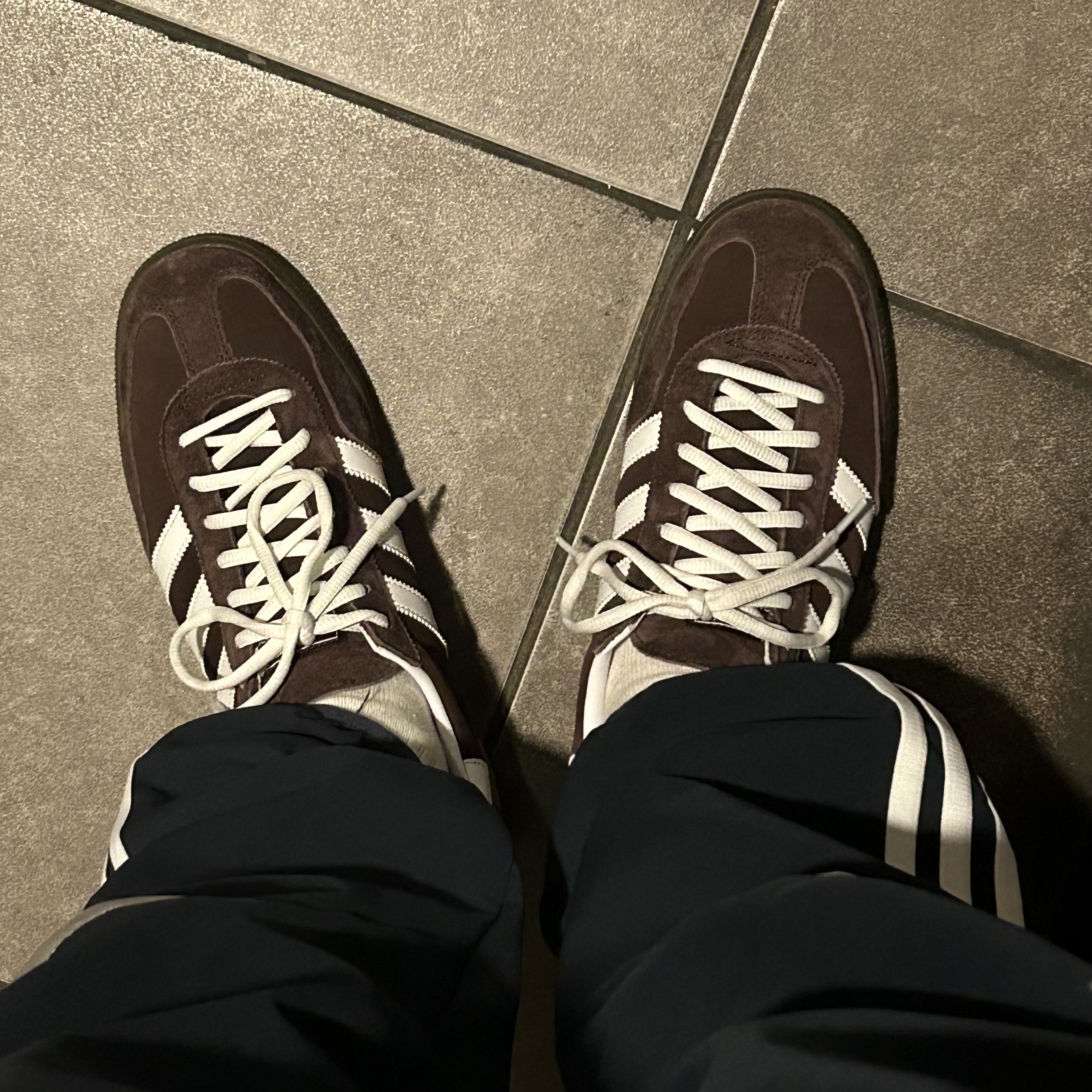 Adidas Spezial Handball Shadow Brown White 착용 스타일