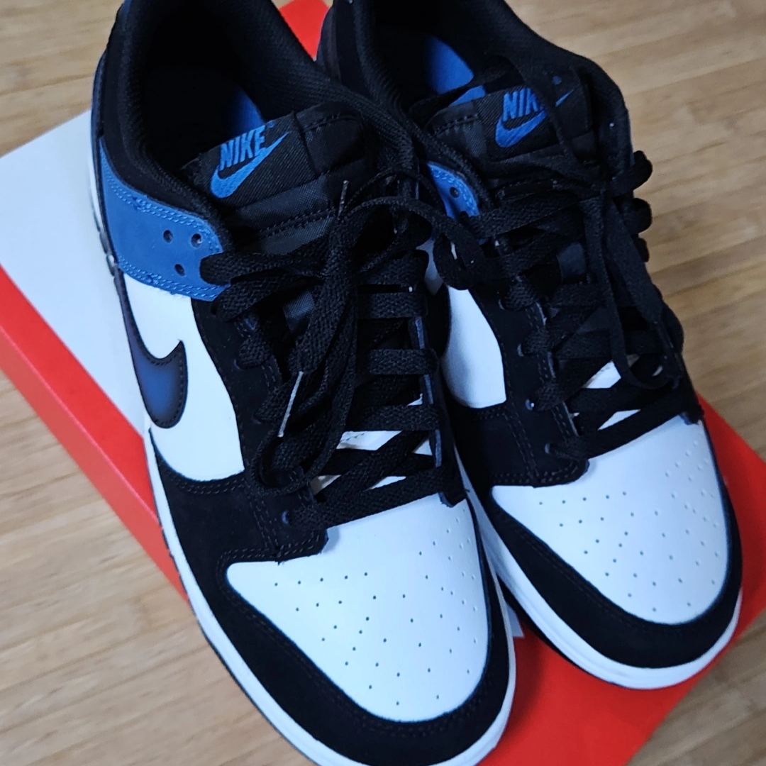 Nike Dunk Low Retro Summit White Industrial Blue 착용 스타일 - 1