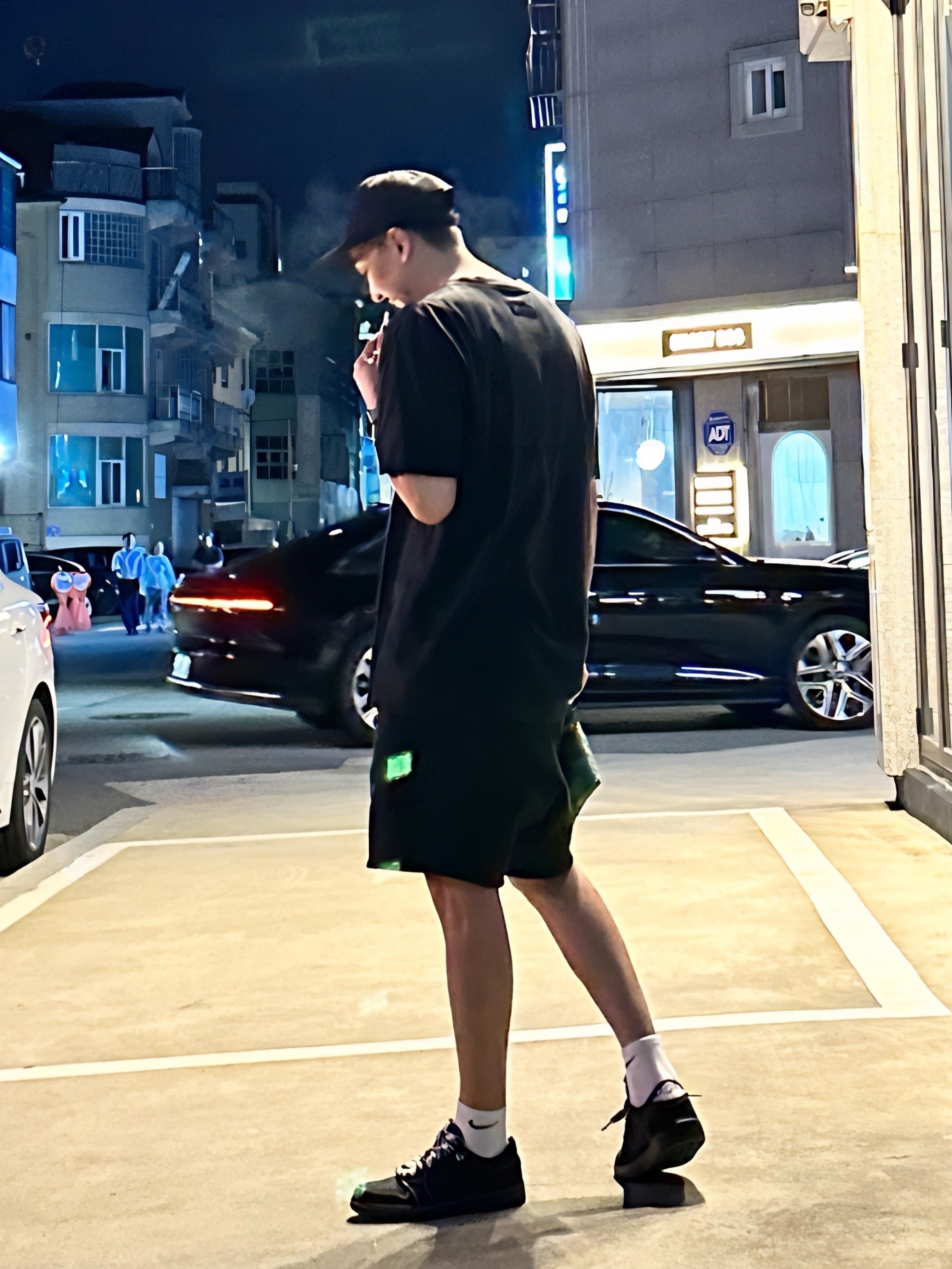 Jordan 1 x Travis Scott Retro Low OG SP Black Phantom, Essentials x New Era Retro Crown Strapback Black 착용 스타일