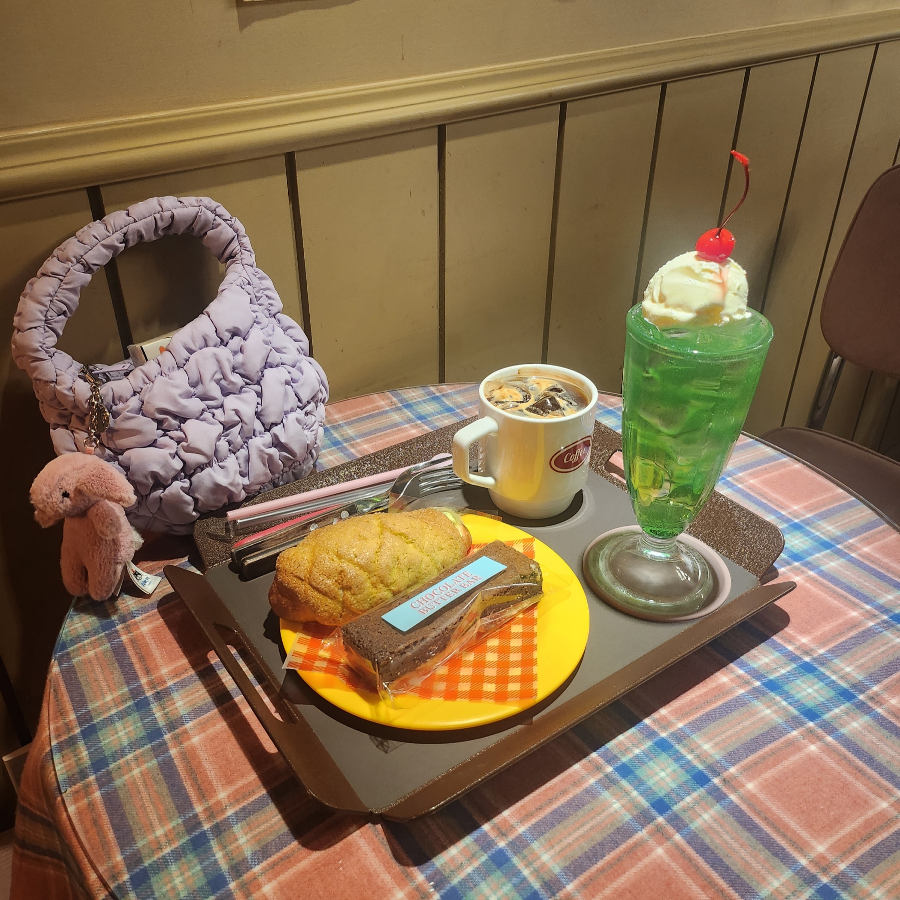 COS Quilted Micro Bag Purple 착용 스타일