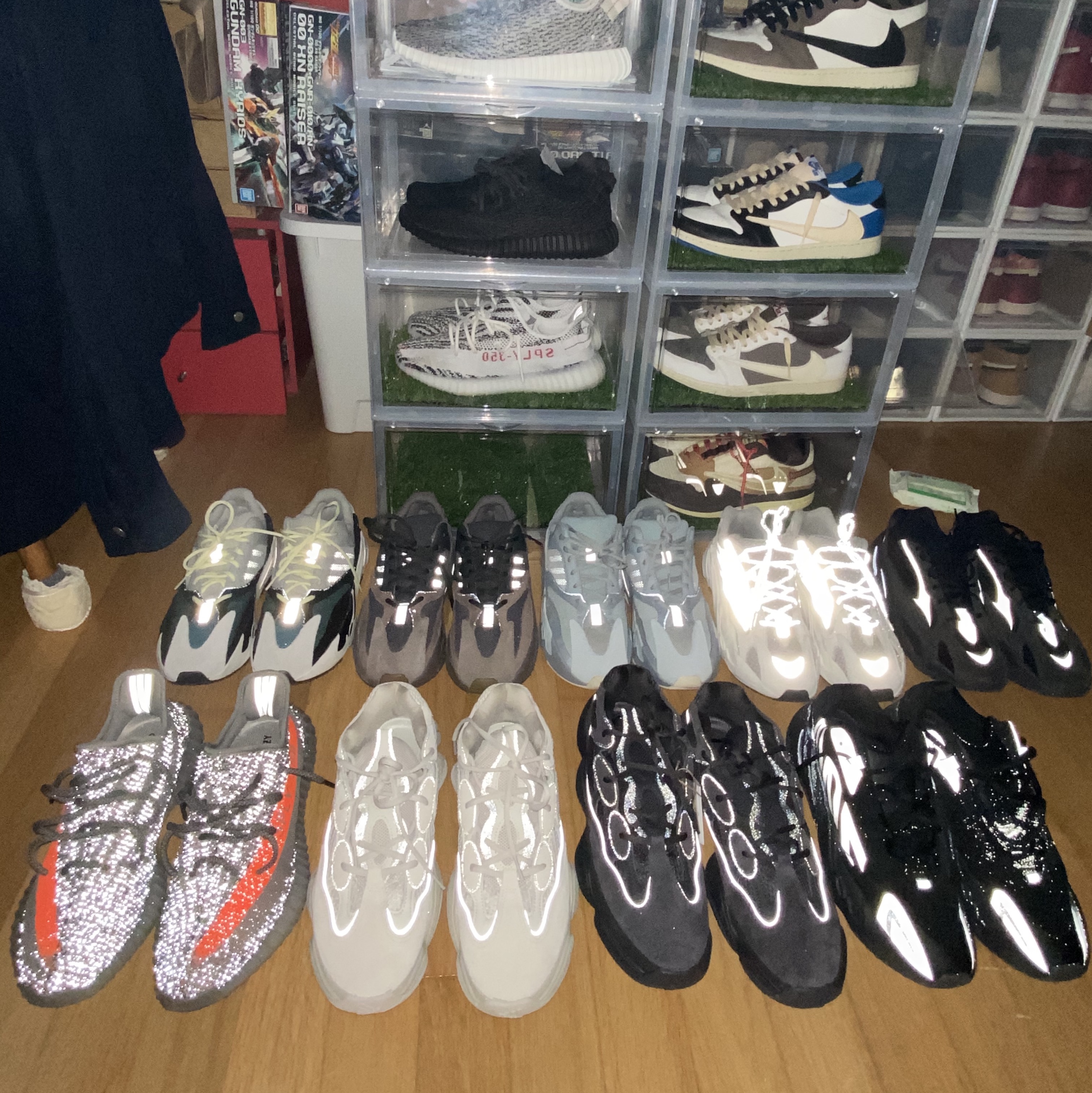 Adidas Yeezy Boost 350 V2 Beluga - Reflective, Adidas Yeezy Boost 700 V2 Vanta 2019 착용 스타일 - 1
