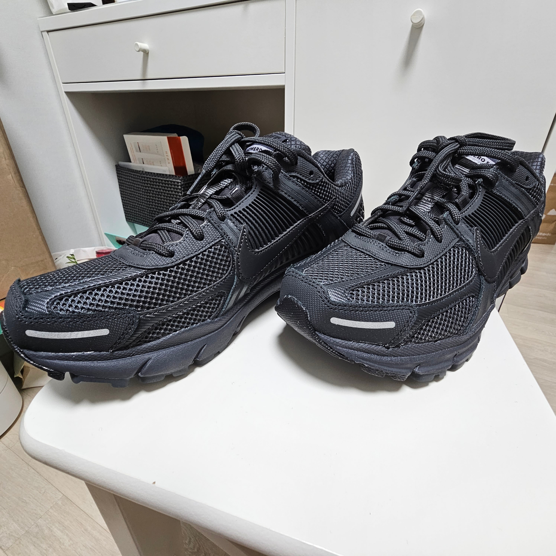 Nike Zoom Vomero 5 SP Anthracite 2023 착용 스타일