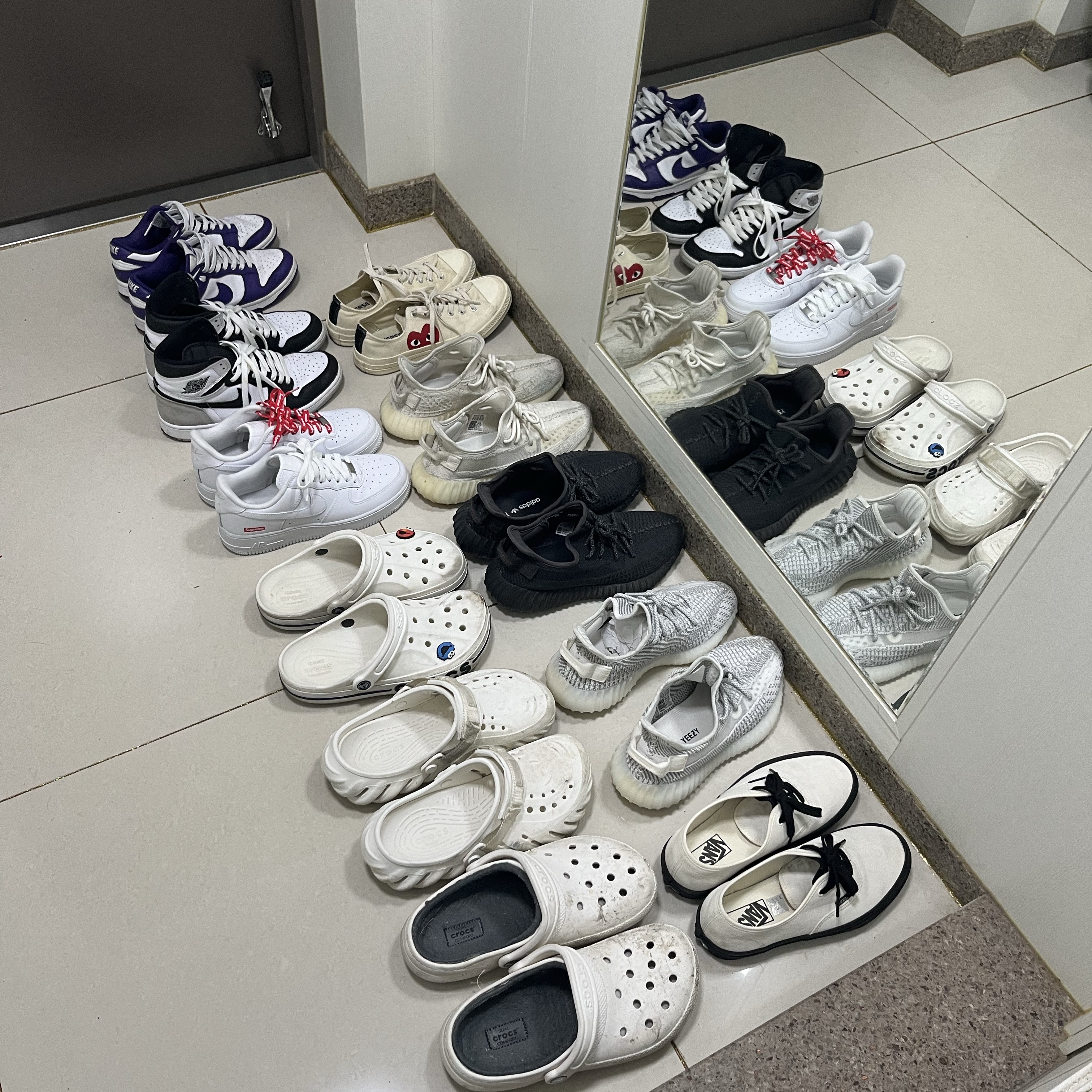 Adidas Yeezy Boost 350 V2 Static 2023, Adidas Yeezy Boost 350 V2 Black - Non-Reflective 착용 스타일