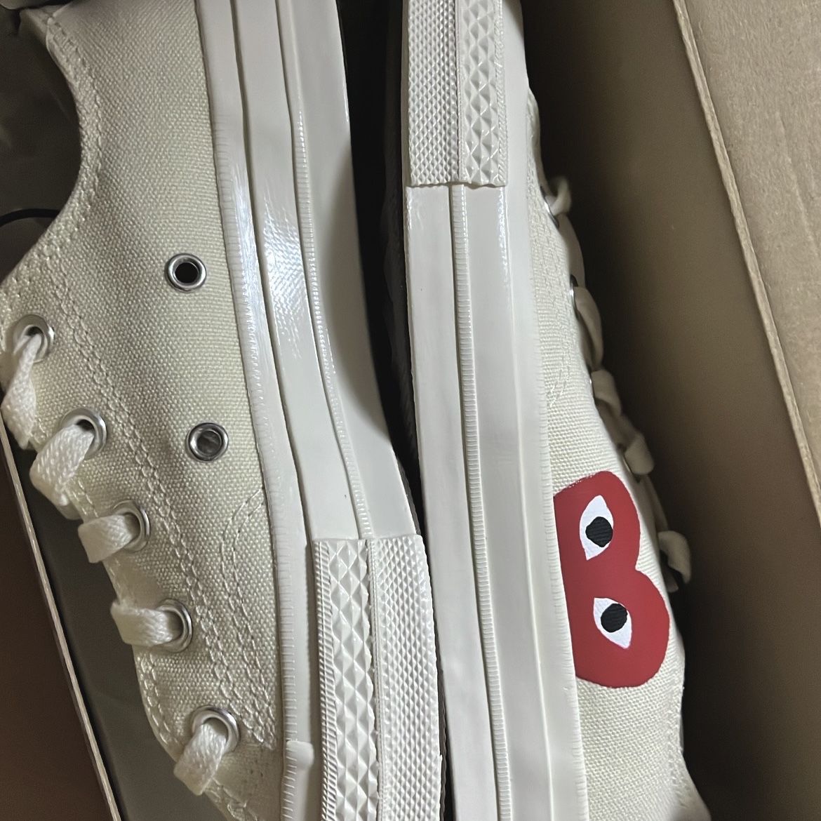 Converse x Play Comme des Garcons Chuck 70 Ox White 착용 스타일
