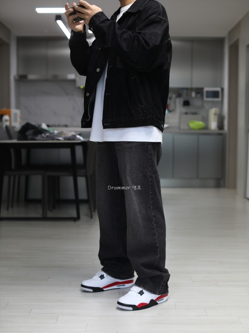 Jordan 4 Retro Red Cement 착용 스타일