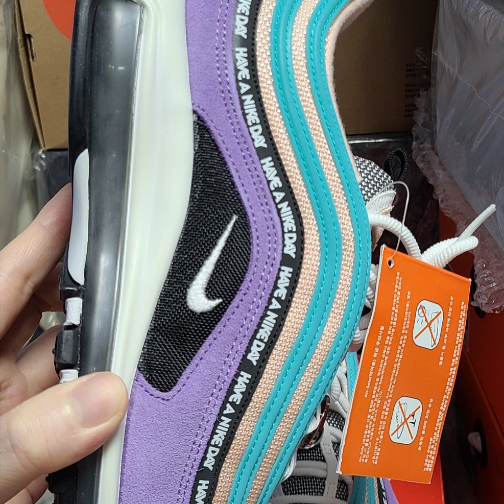 Nike Air Max 97 Have a Nike Day 착용 스타일 - 2