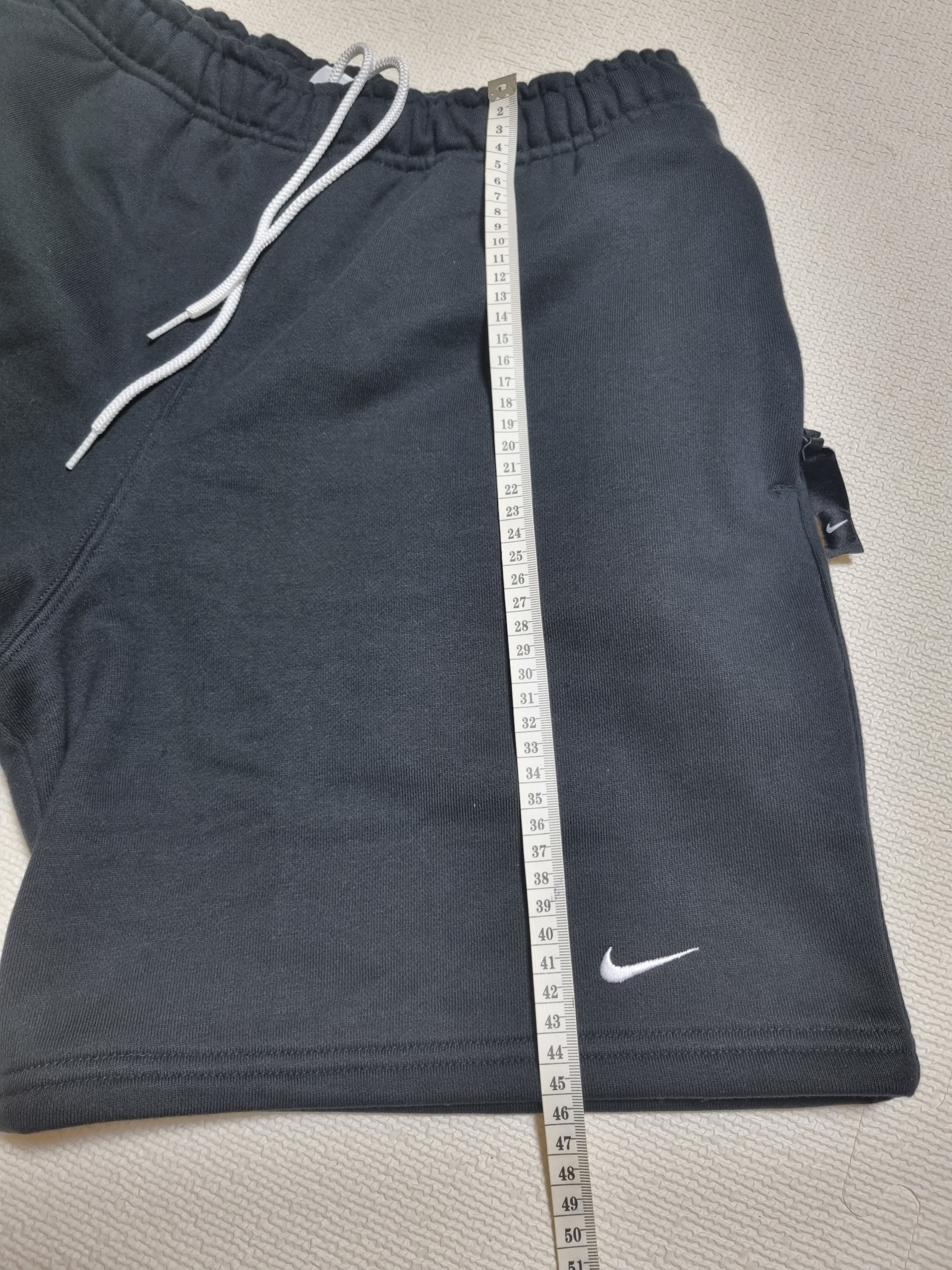 Nike NRG Solo Swoosh Fleece Shorts Black - Asia 착용 스타일 - 2
