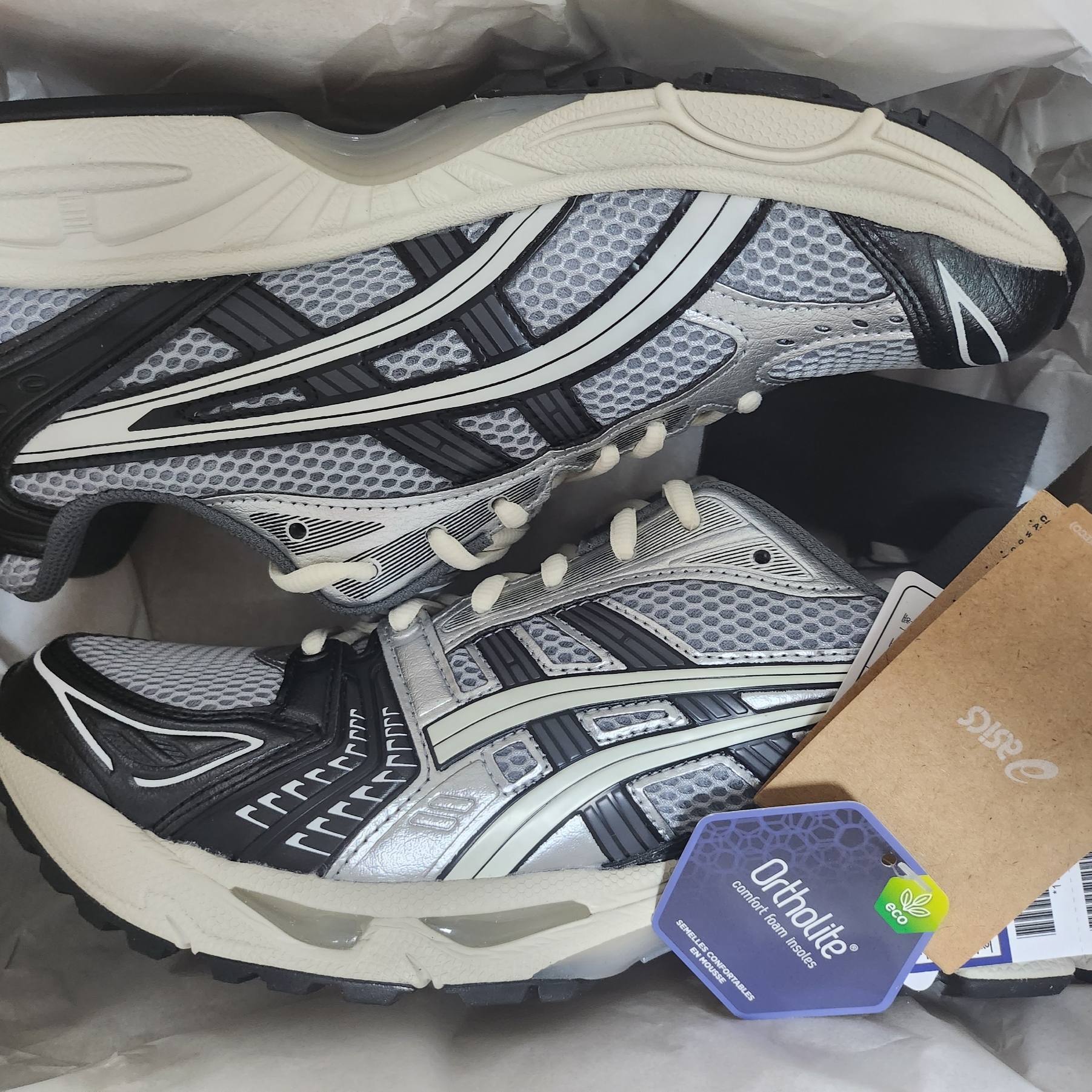 Asics Gel-Kayano 14 Black Glacier Grey 착용 스타일 - 3