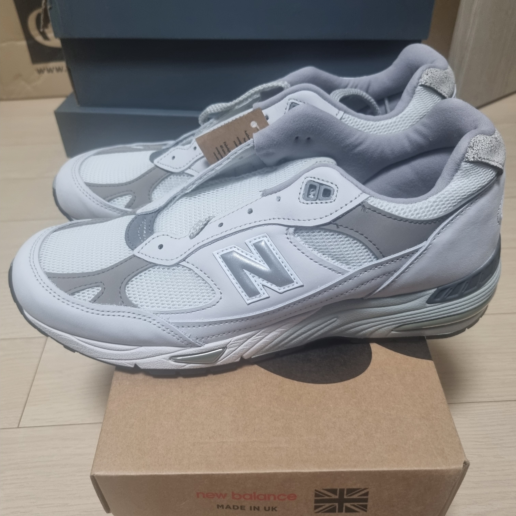 New Balance 991 Made in UK White Grey 착용 스타일 - 2