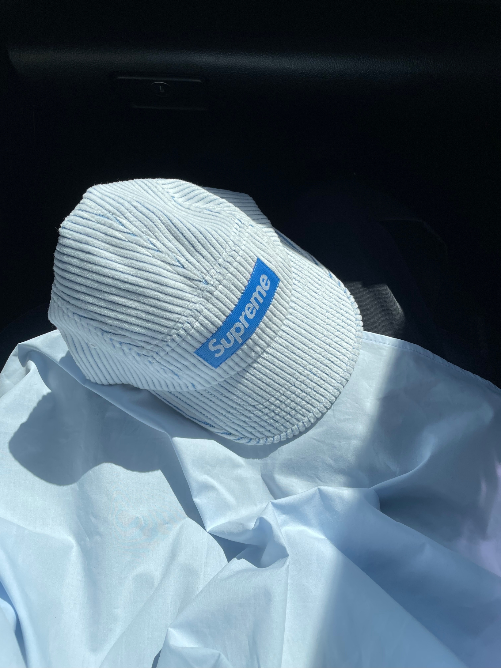 Supreme 2-Tone Corduroy Camp Cap White - 23SS, New Balance 2002R Gray 착용 스타일 - 4